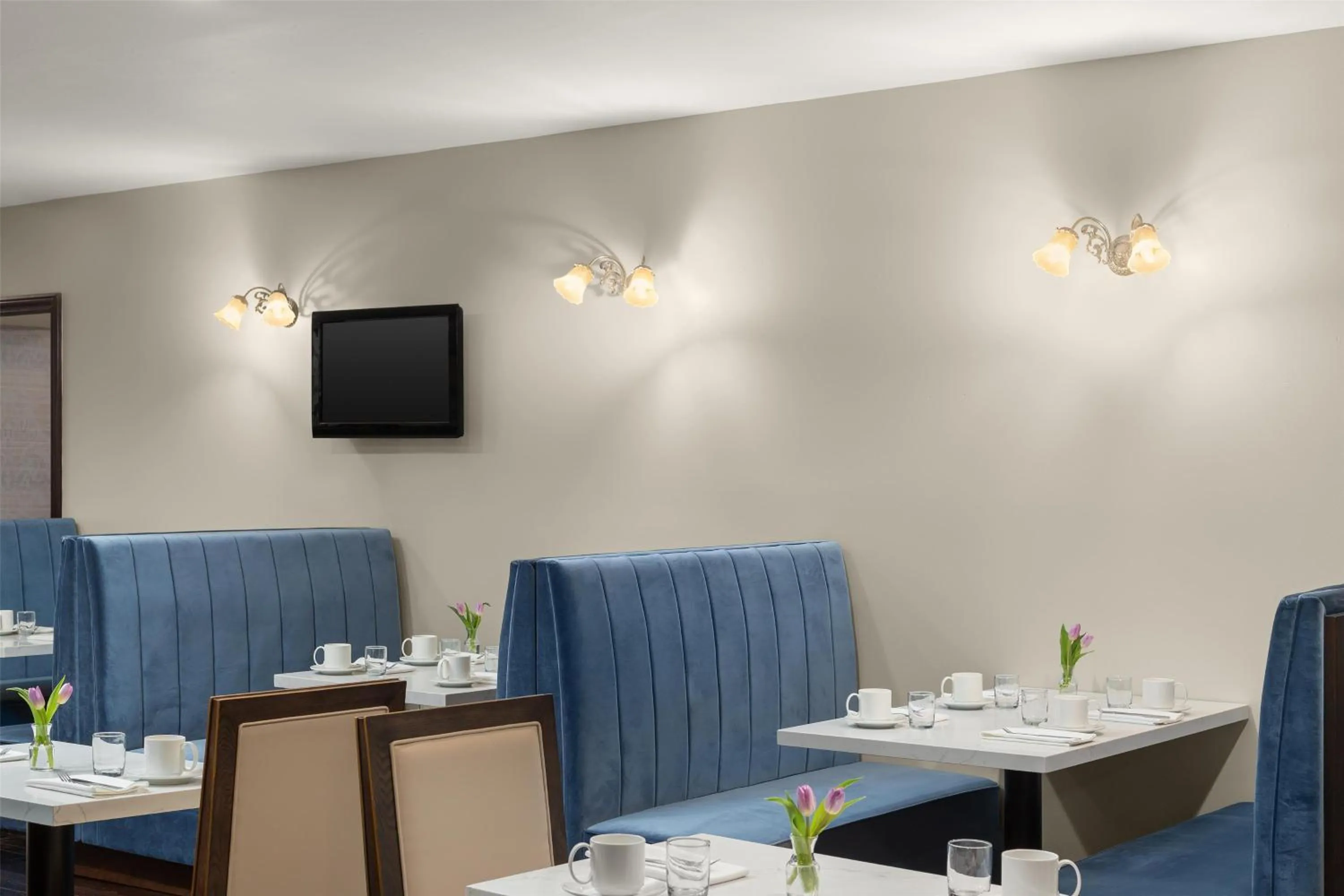 Restaurant/places to eat in National Hotel Jackson, Tapestry Collection by Hilton