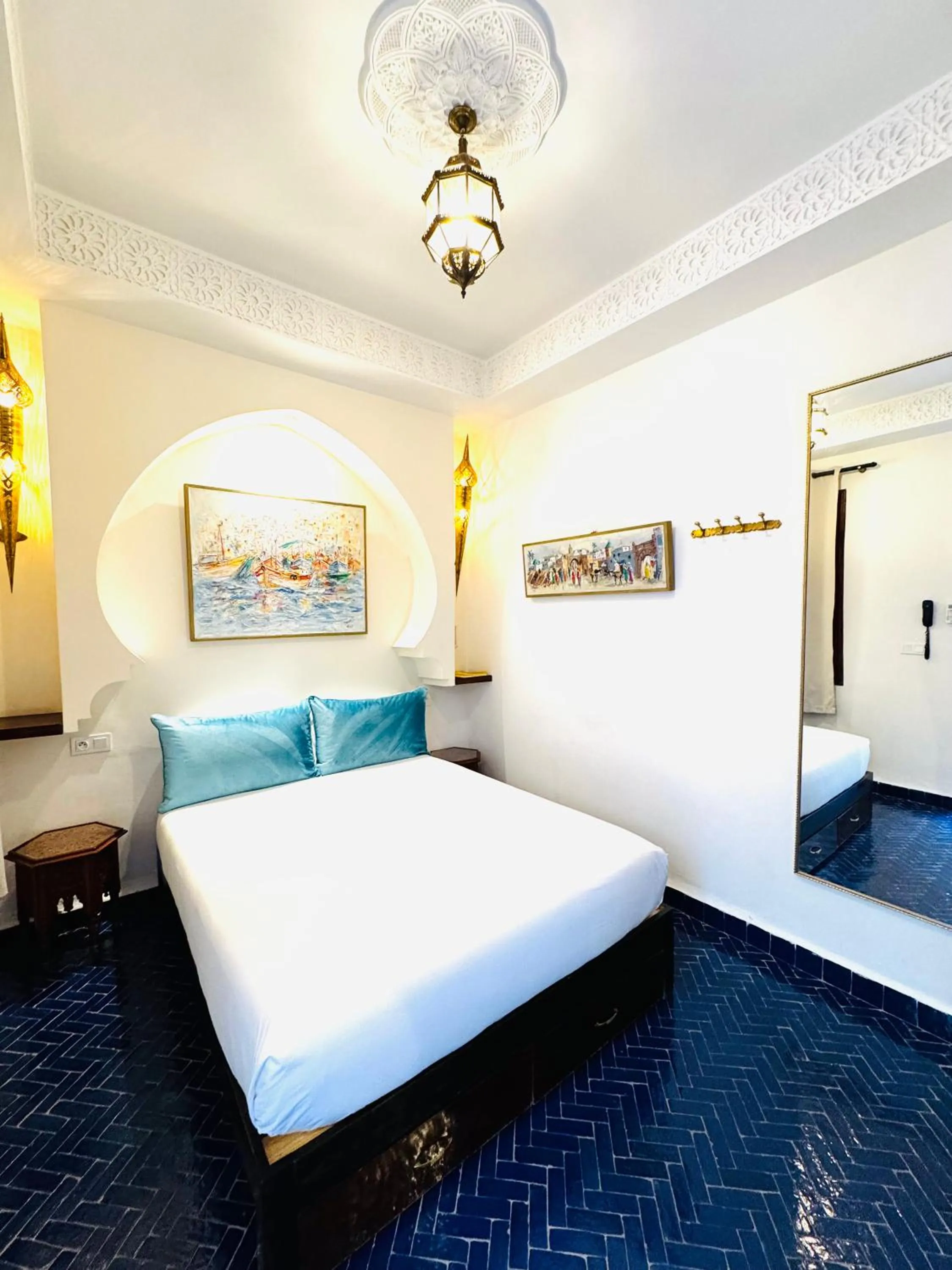 Photo of the whole room, Bed in Riad La Vie