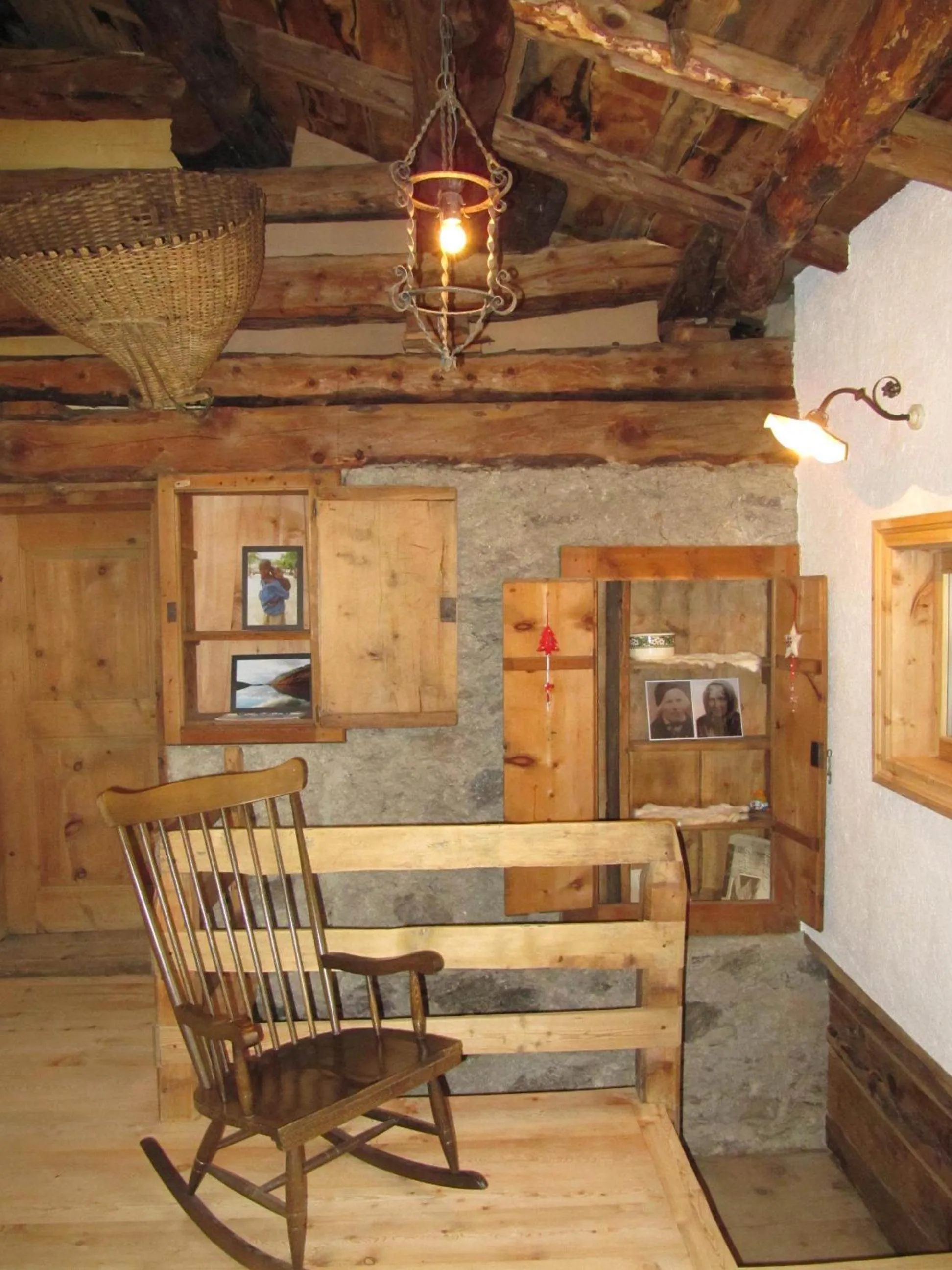 Library in Bed & Breakfast Campaciol