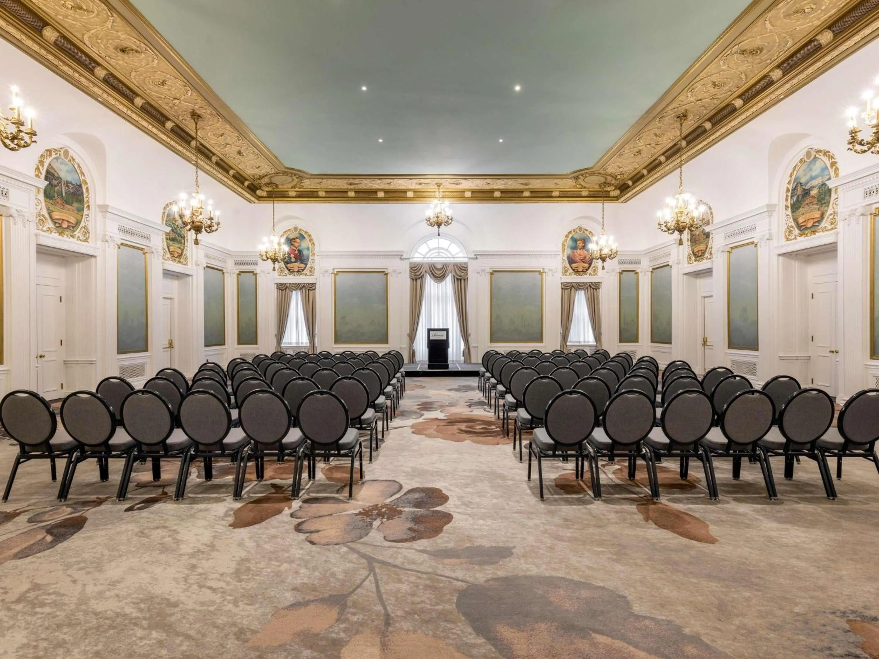 Meeting/conference room in Fairmont Palliser