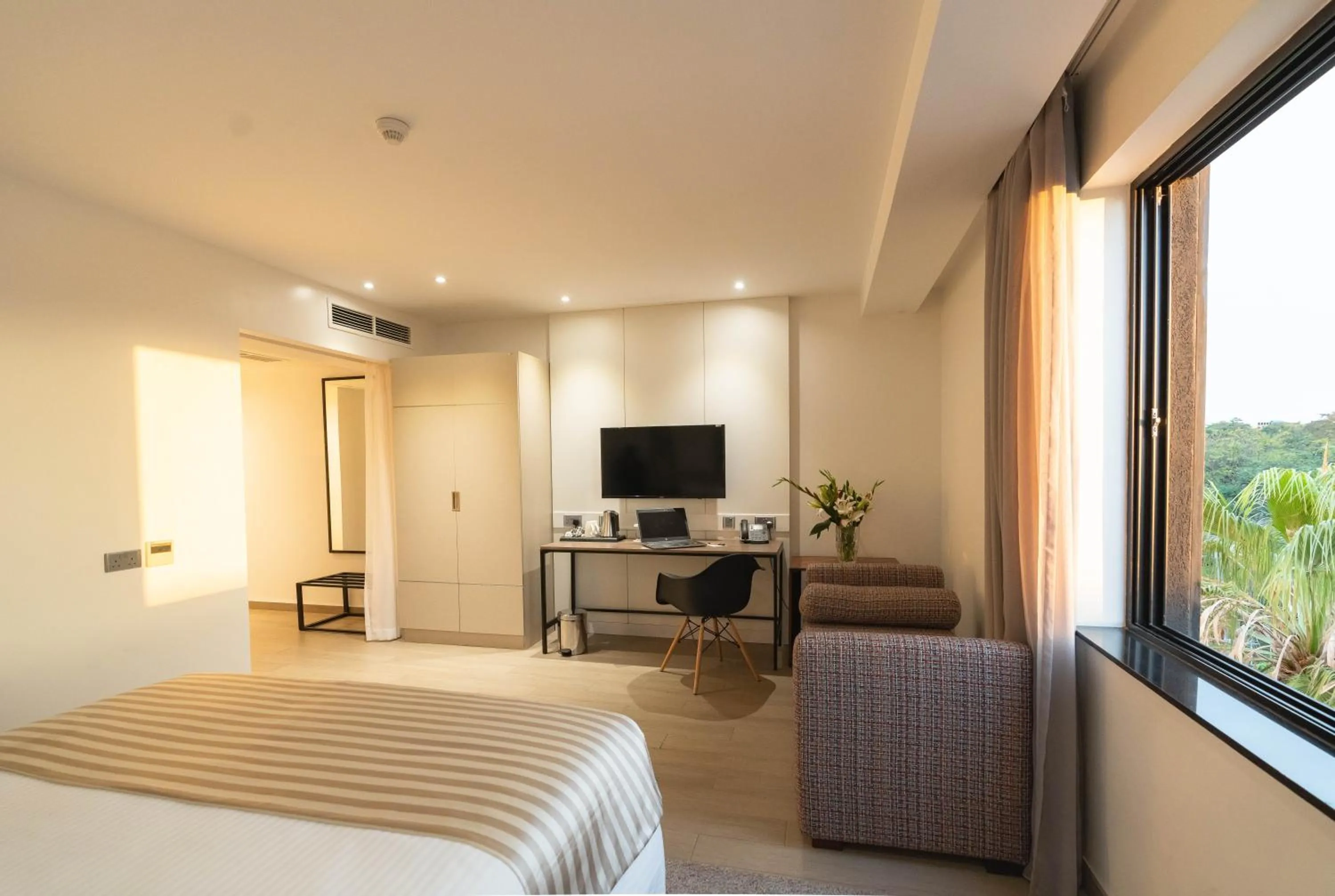 Bed in Sarova Imperial Hotel