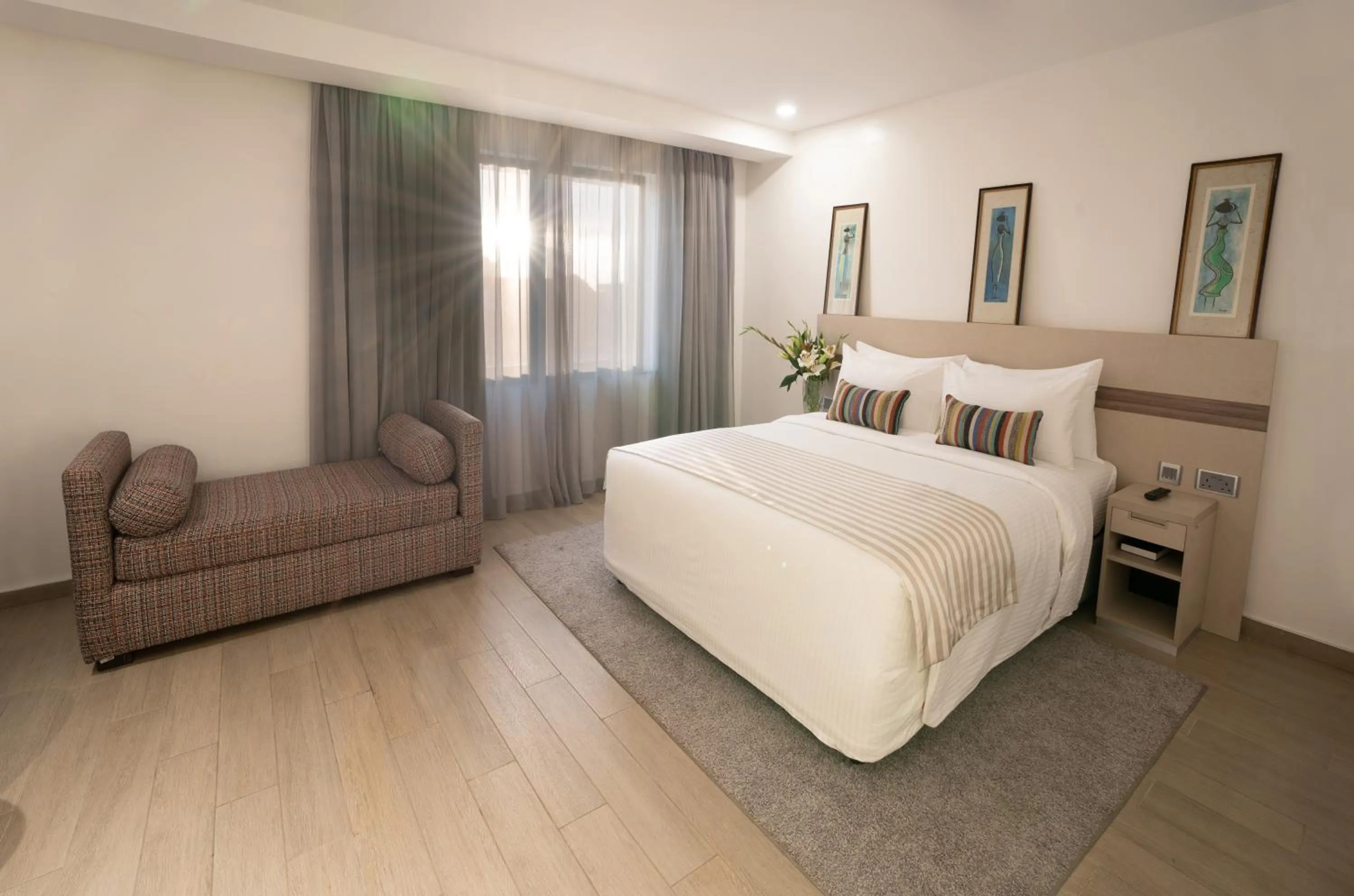 Bed in Sarova Imperial Hotel