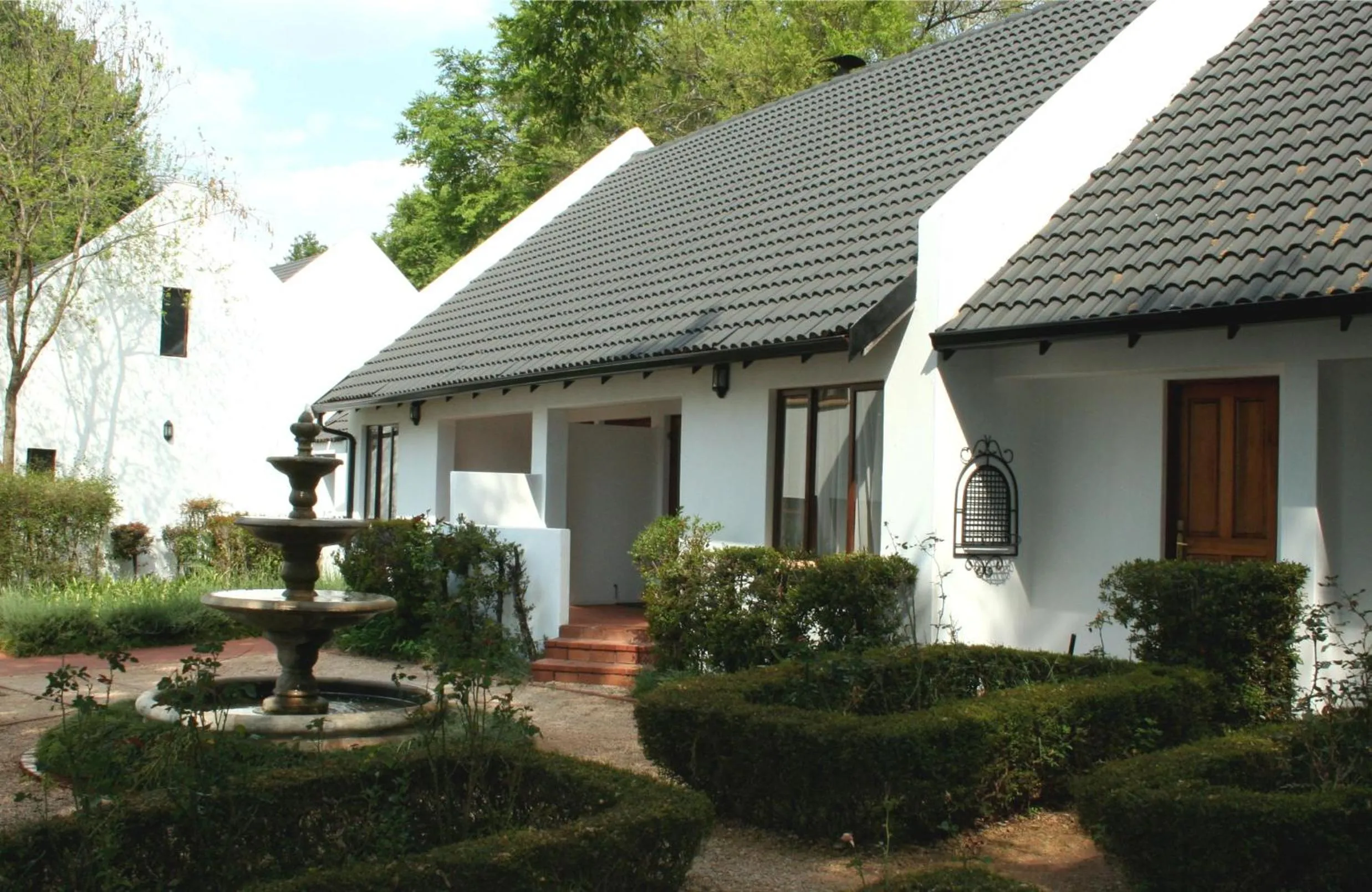 Property building in Budmarsh Country Lodge