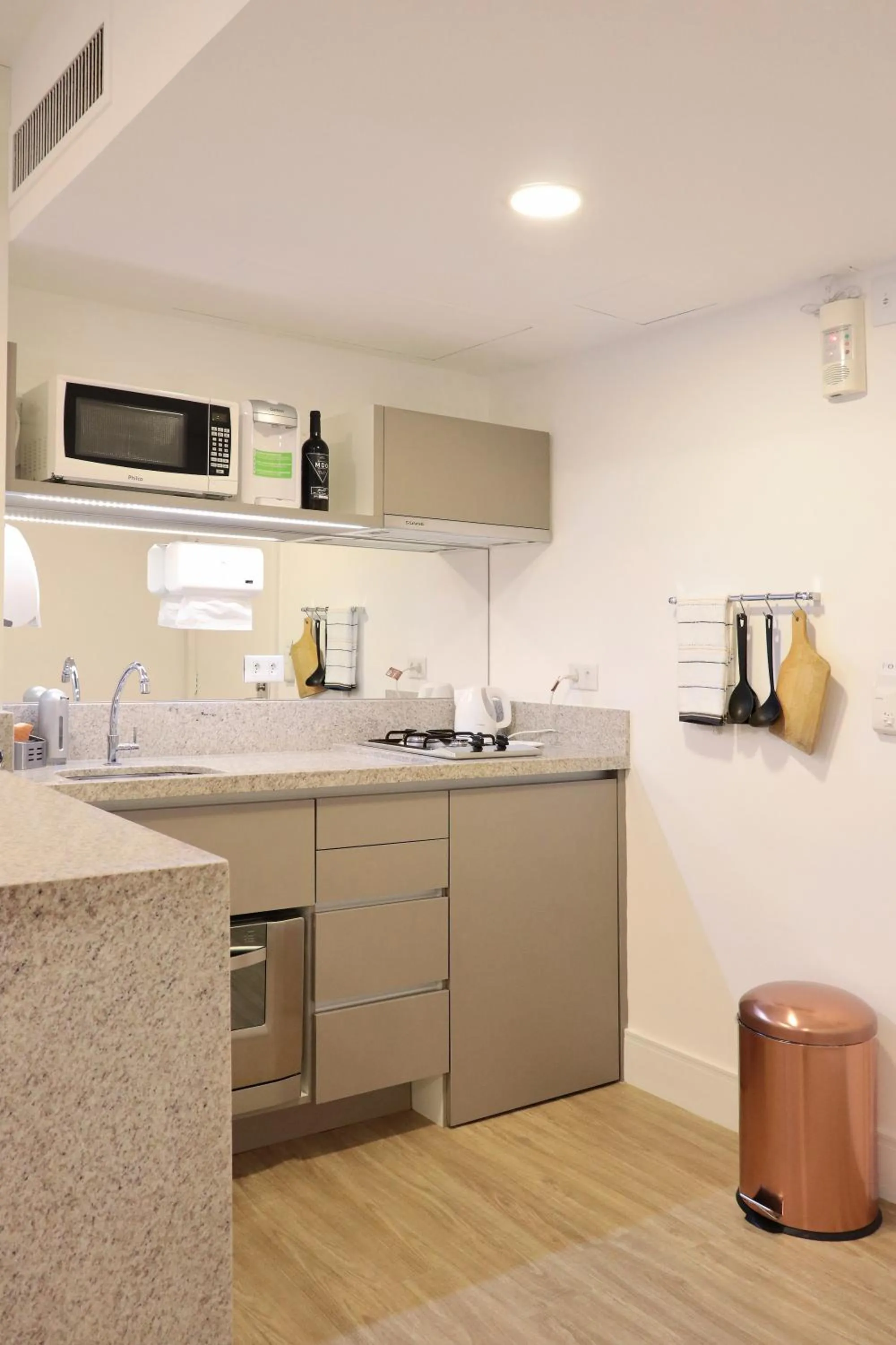 Kitchen or kitchenette in JP Crauford Hospedagem