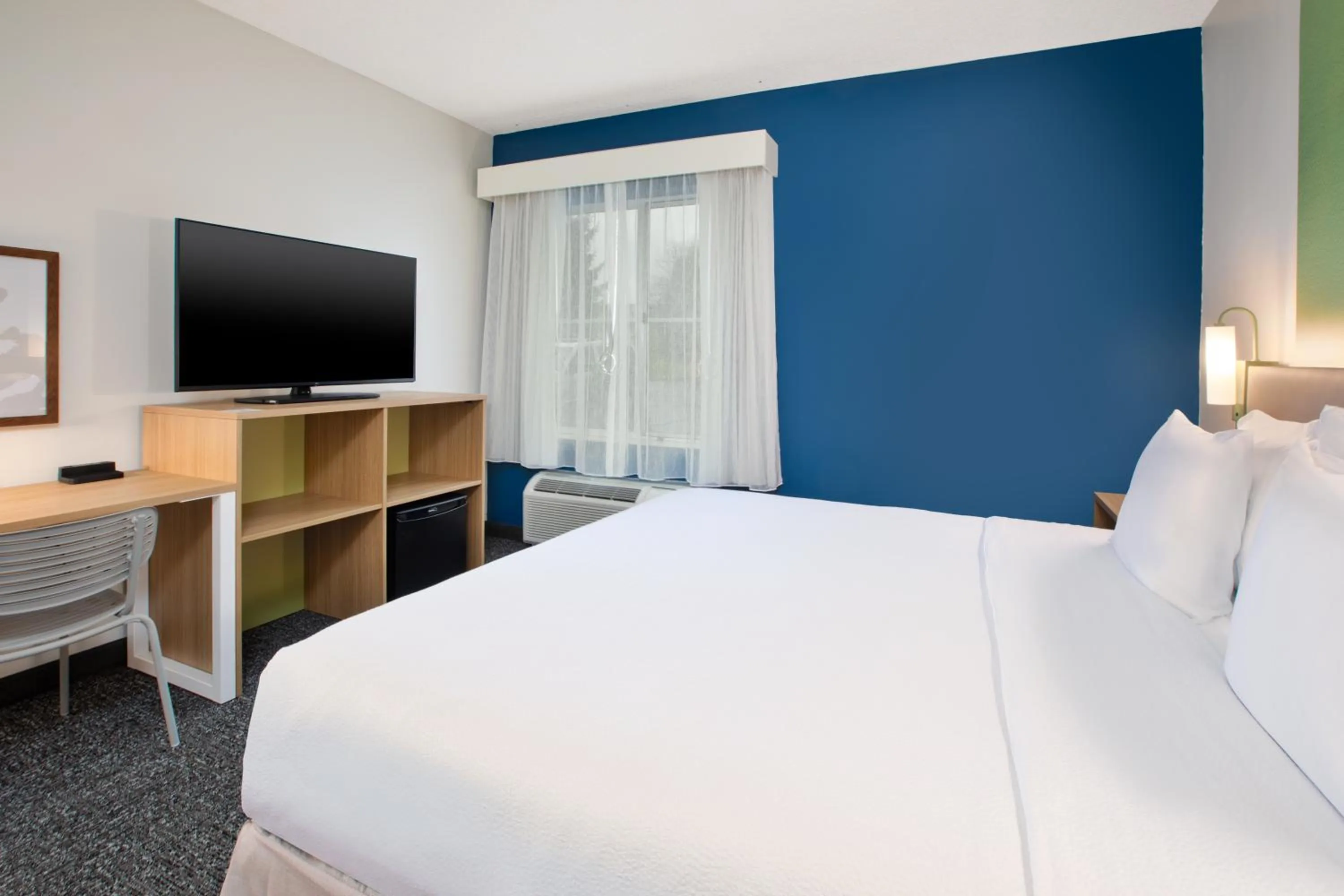air conditioner, Bed in Spark by Hilton Walker Grand Rapids North