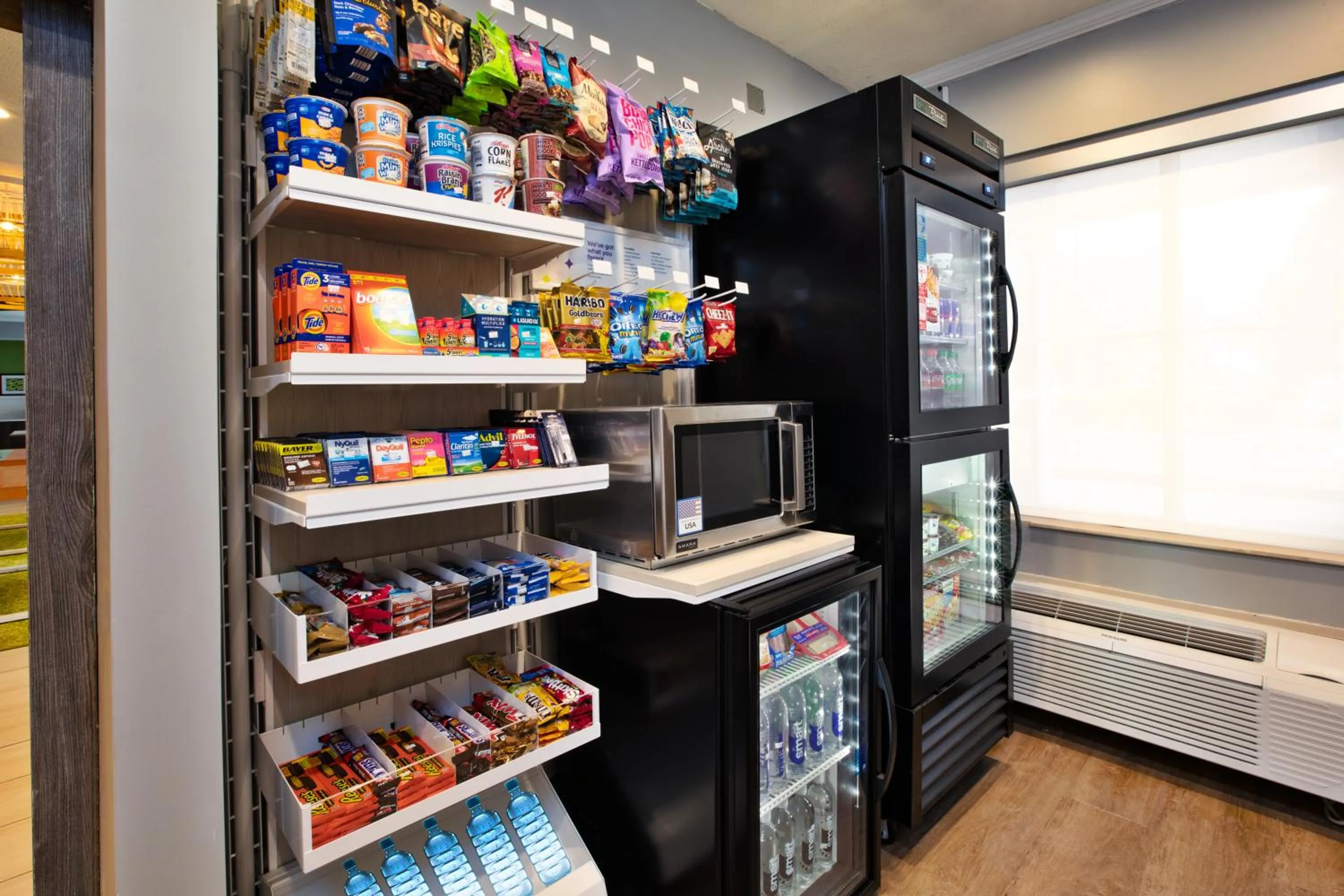 Shopping Area in Spark by Hilton Walker Grand Rapids North