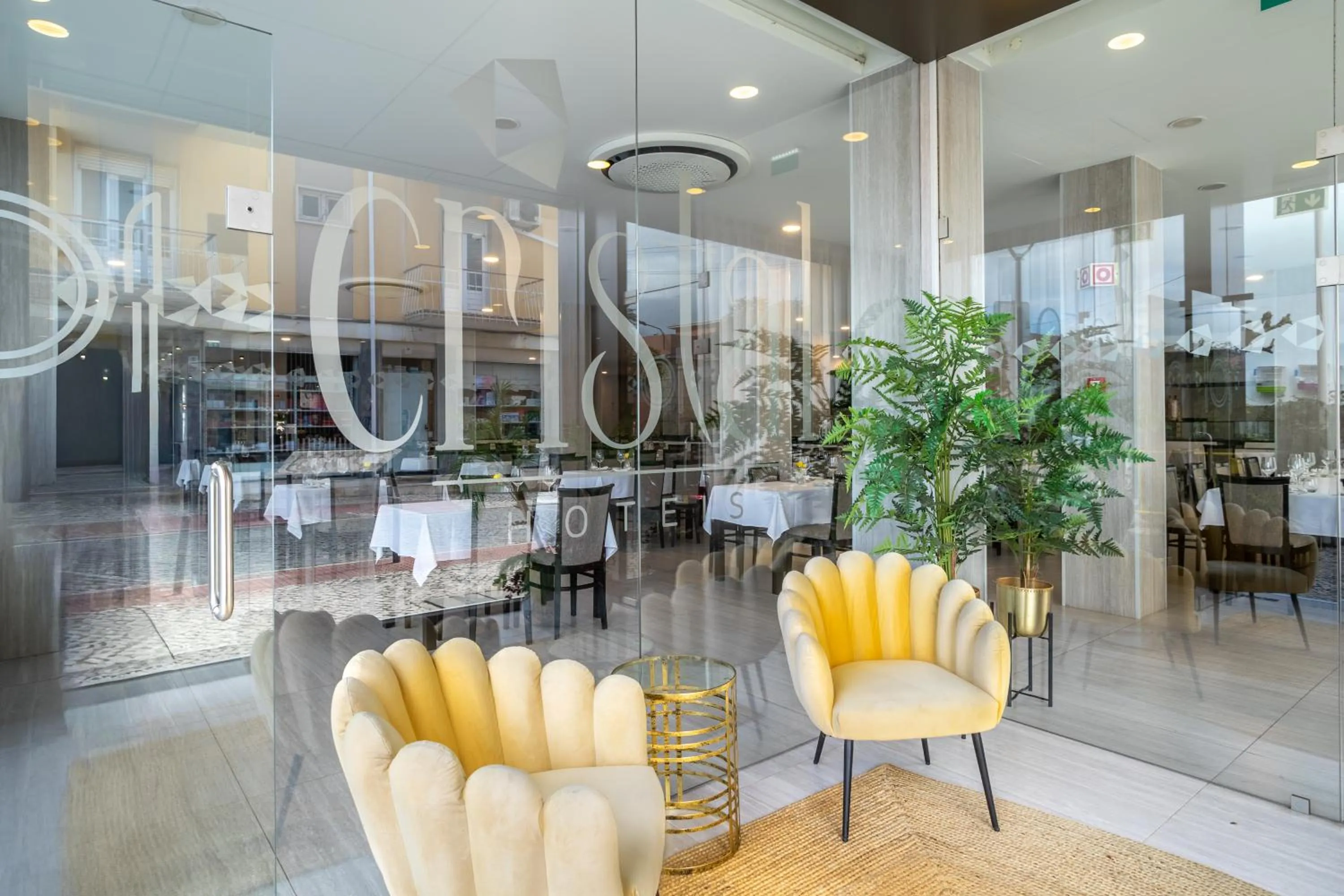Restaurant/places to eat in Hotel Cristal Setúbal