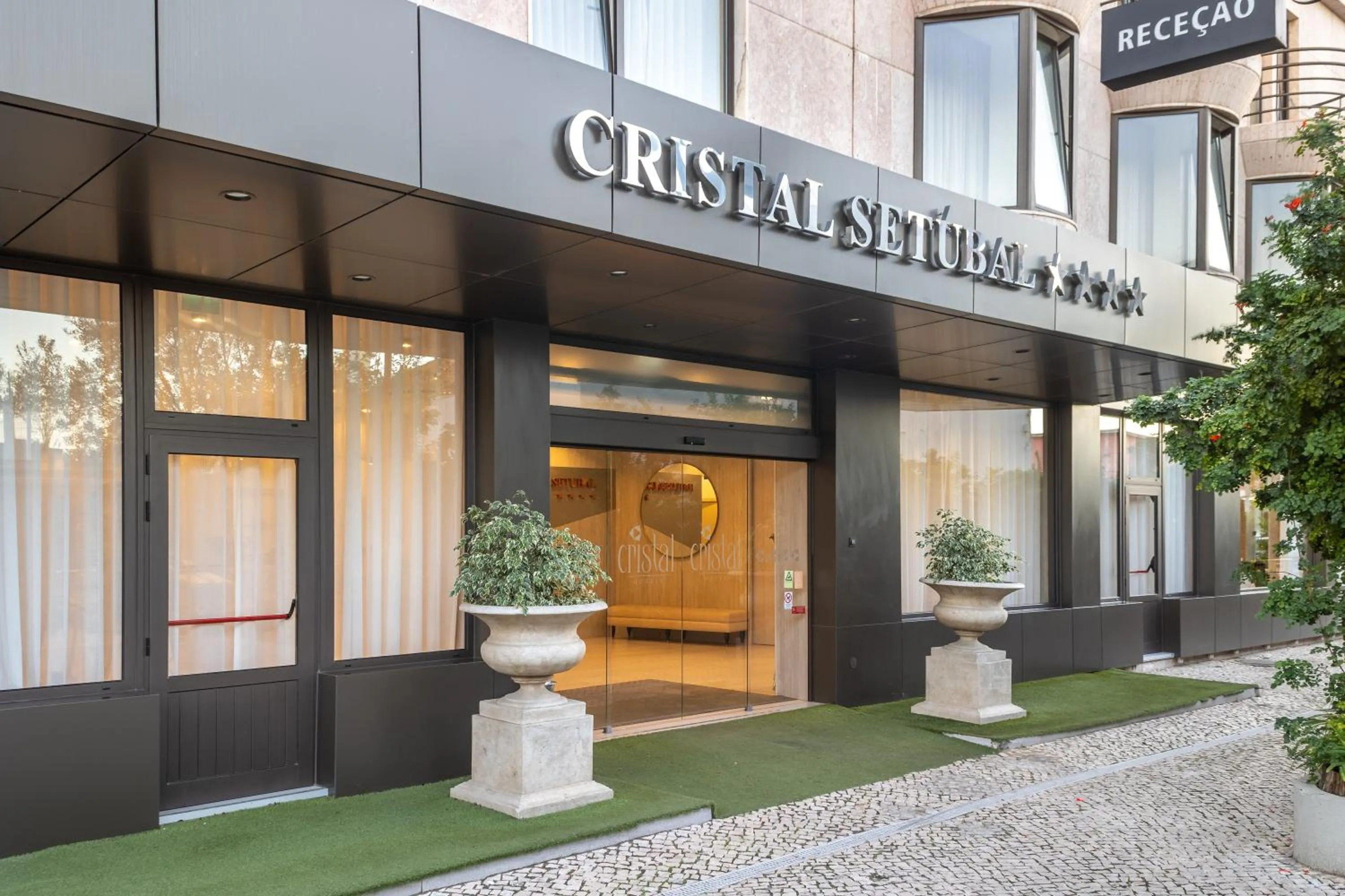 Property building in Hotel Cristal Setúbal