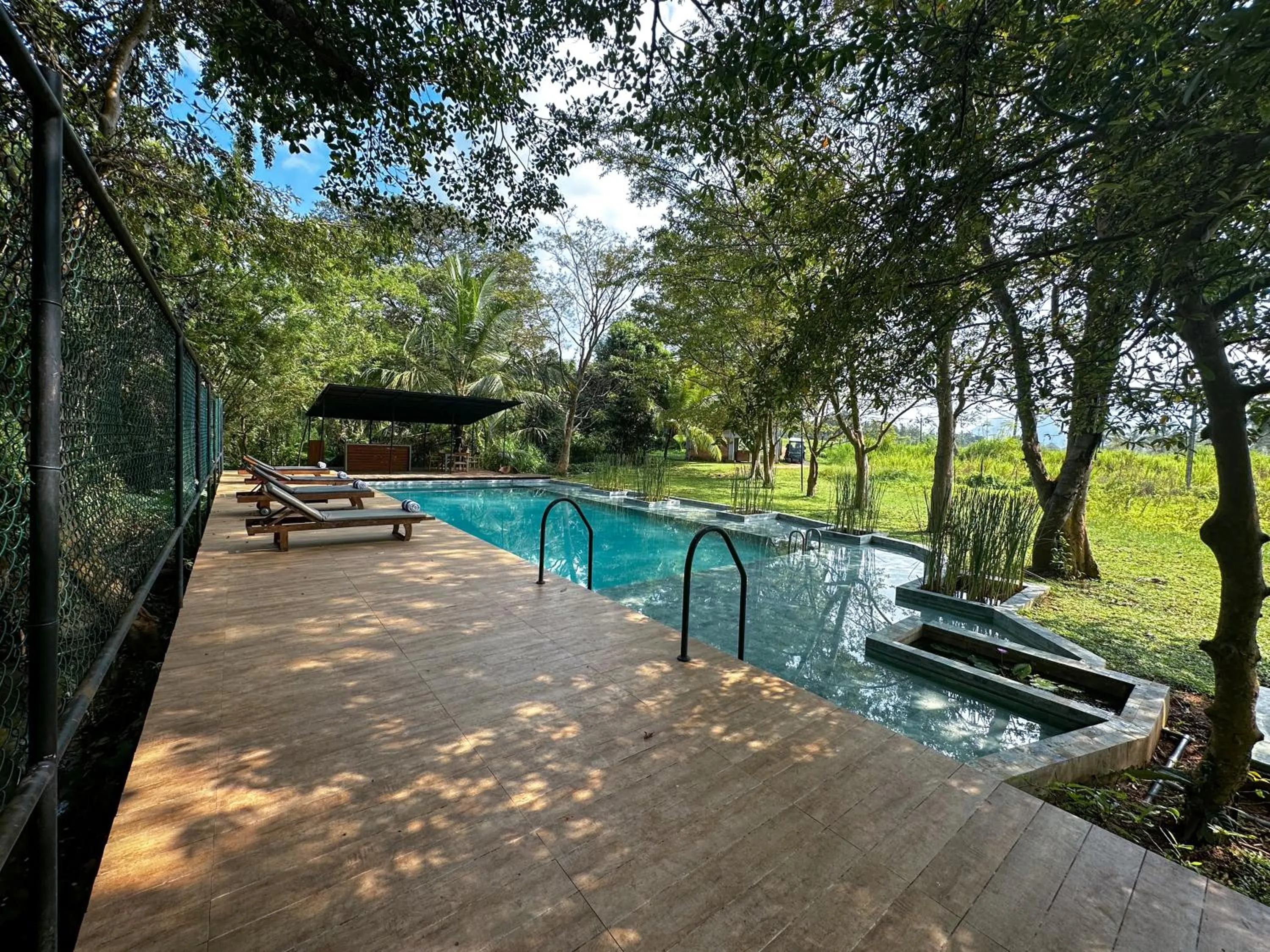 Swimming pool in Kalundewa Retreat