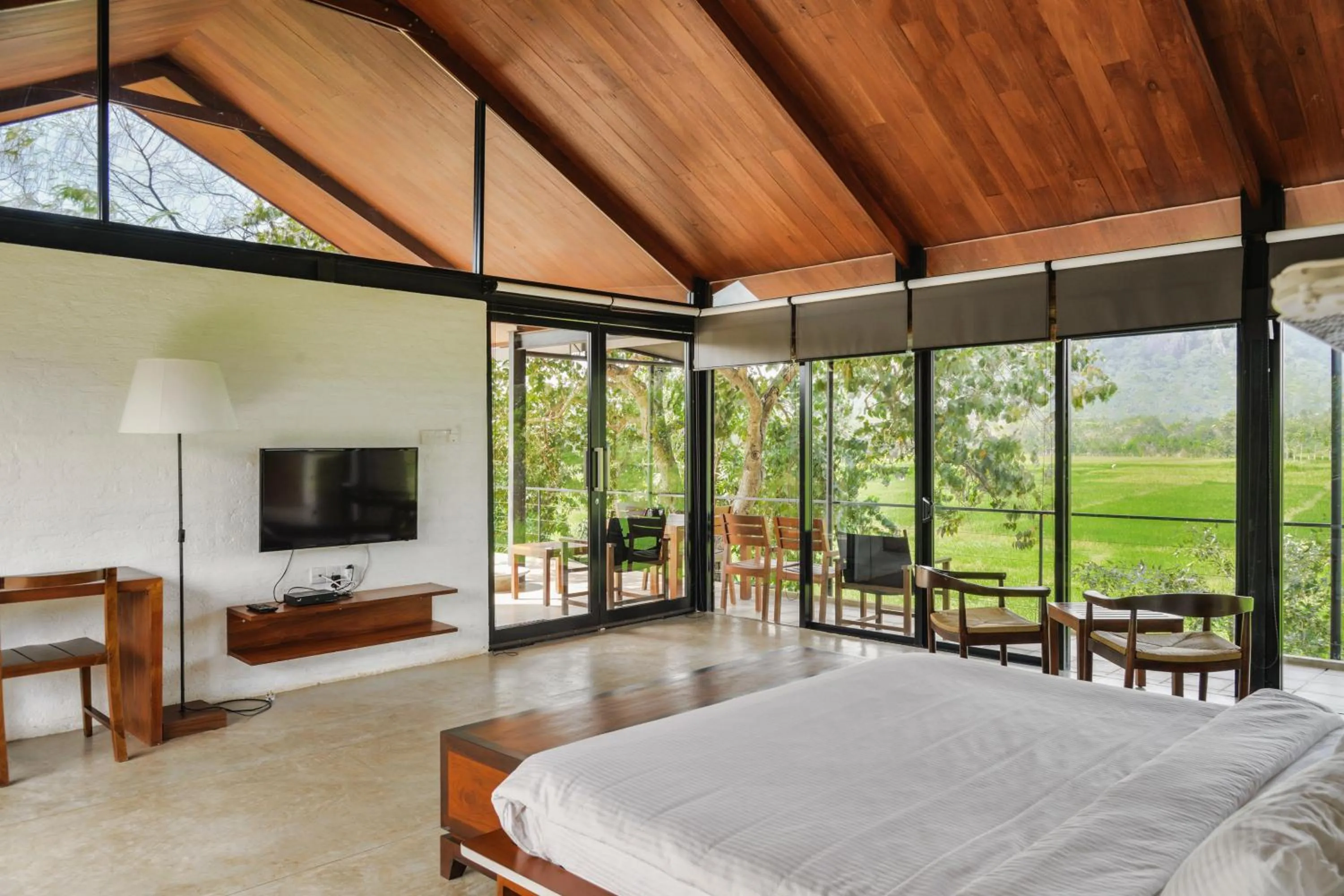 Day, Bed in Kalundewa Retreat