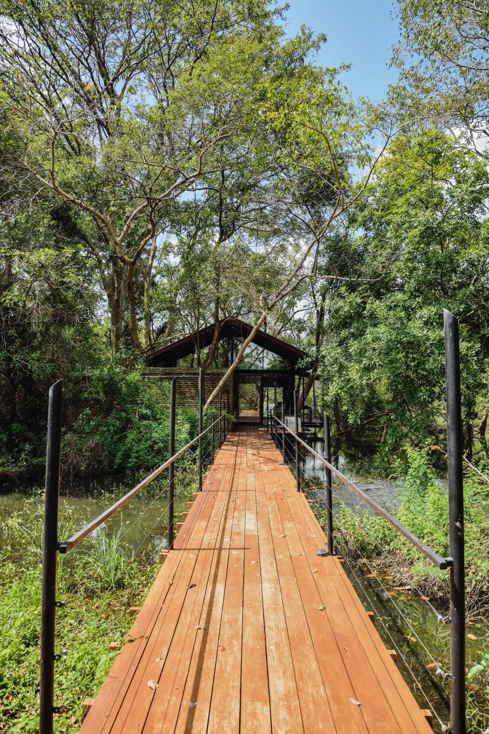 Day in Kalundewa Retreat