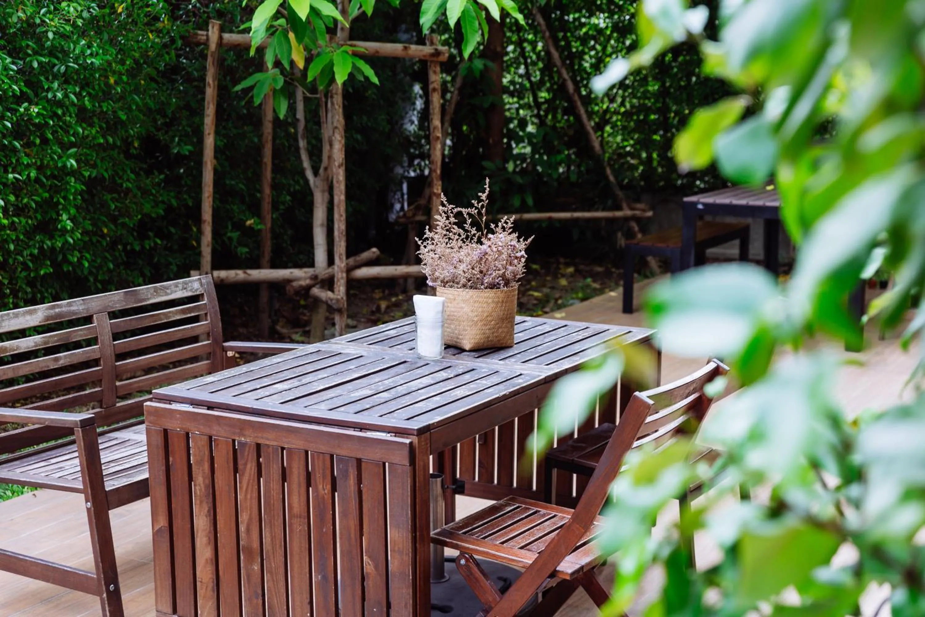 Restaurant/places to eat in Siamaze Hostel