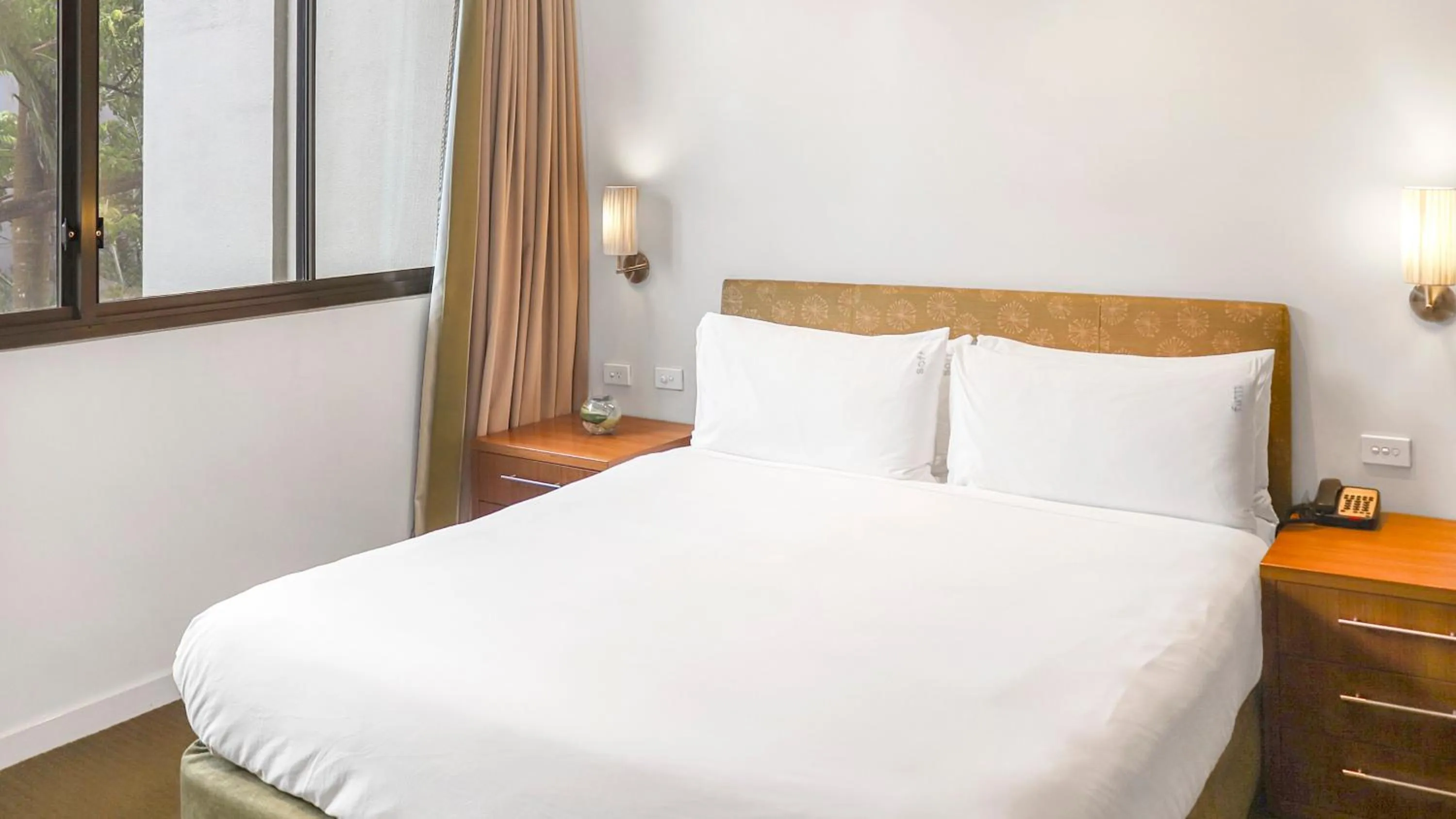 Bed in Holiday Inn & Suites Port Moresby by IHG