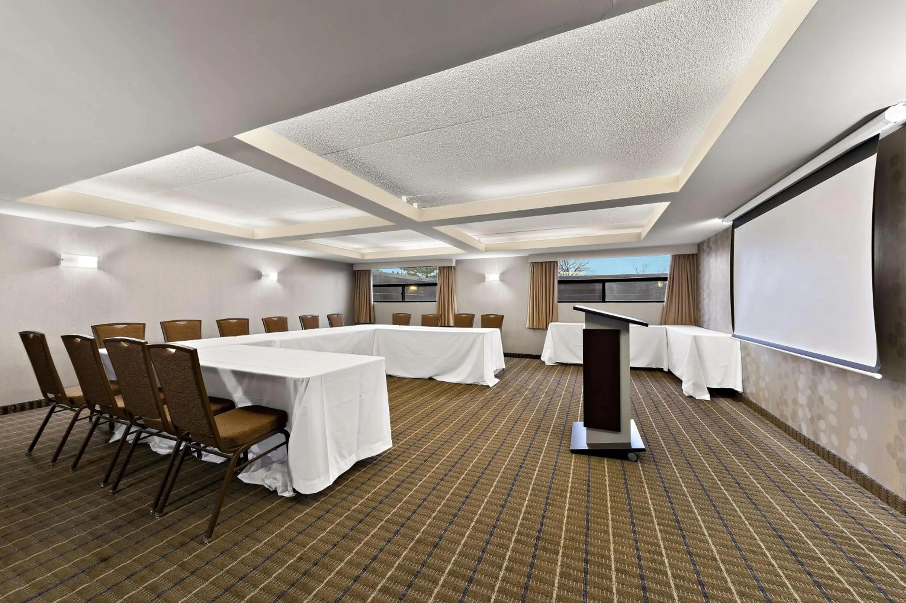 Meeting/conference room in Best Western Plus Toronto North York Hotel & Suites