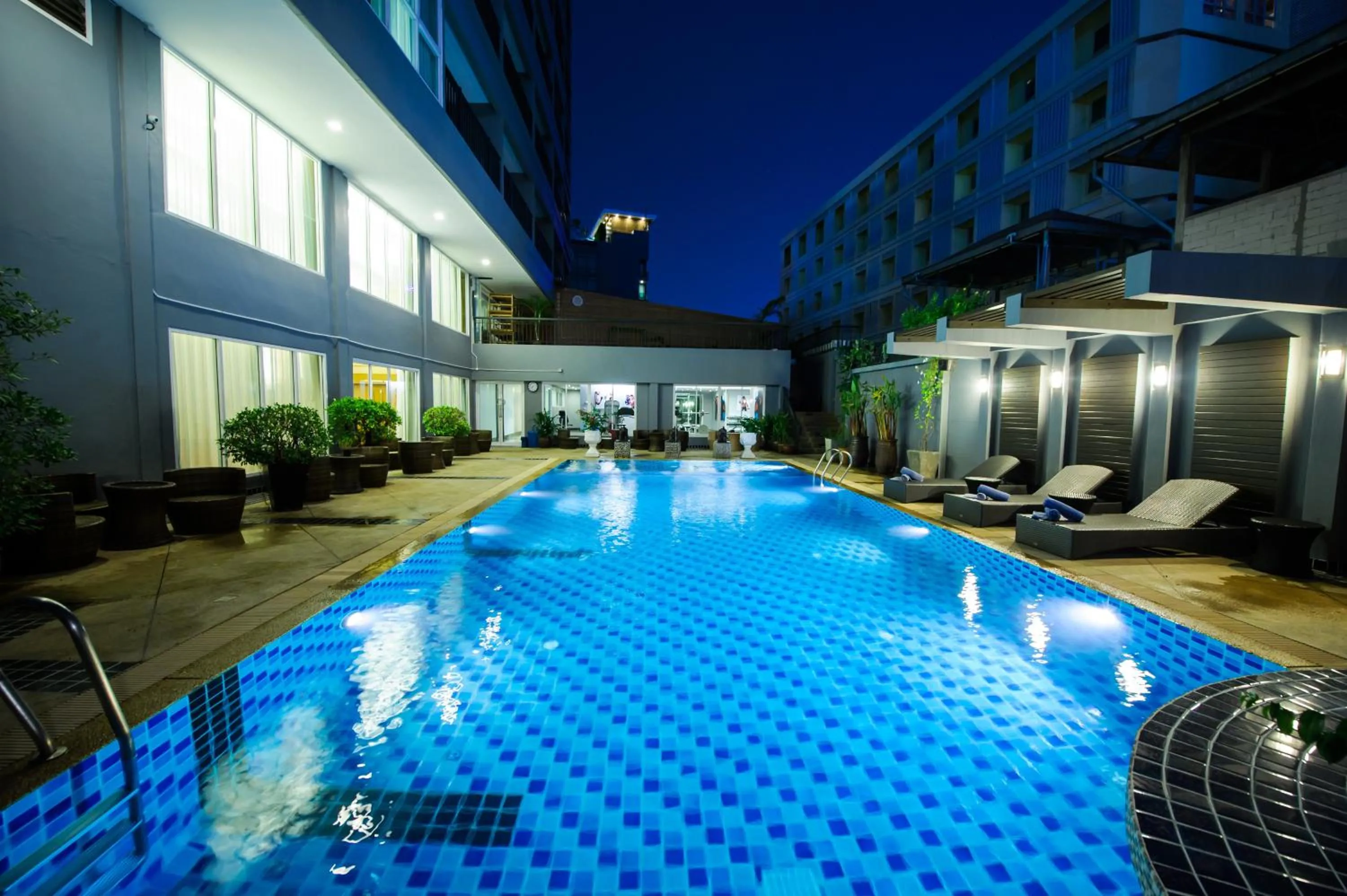 Swimming pool in Hotel Selection Pattaya