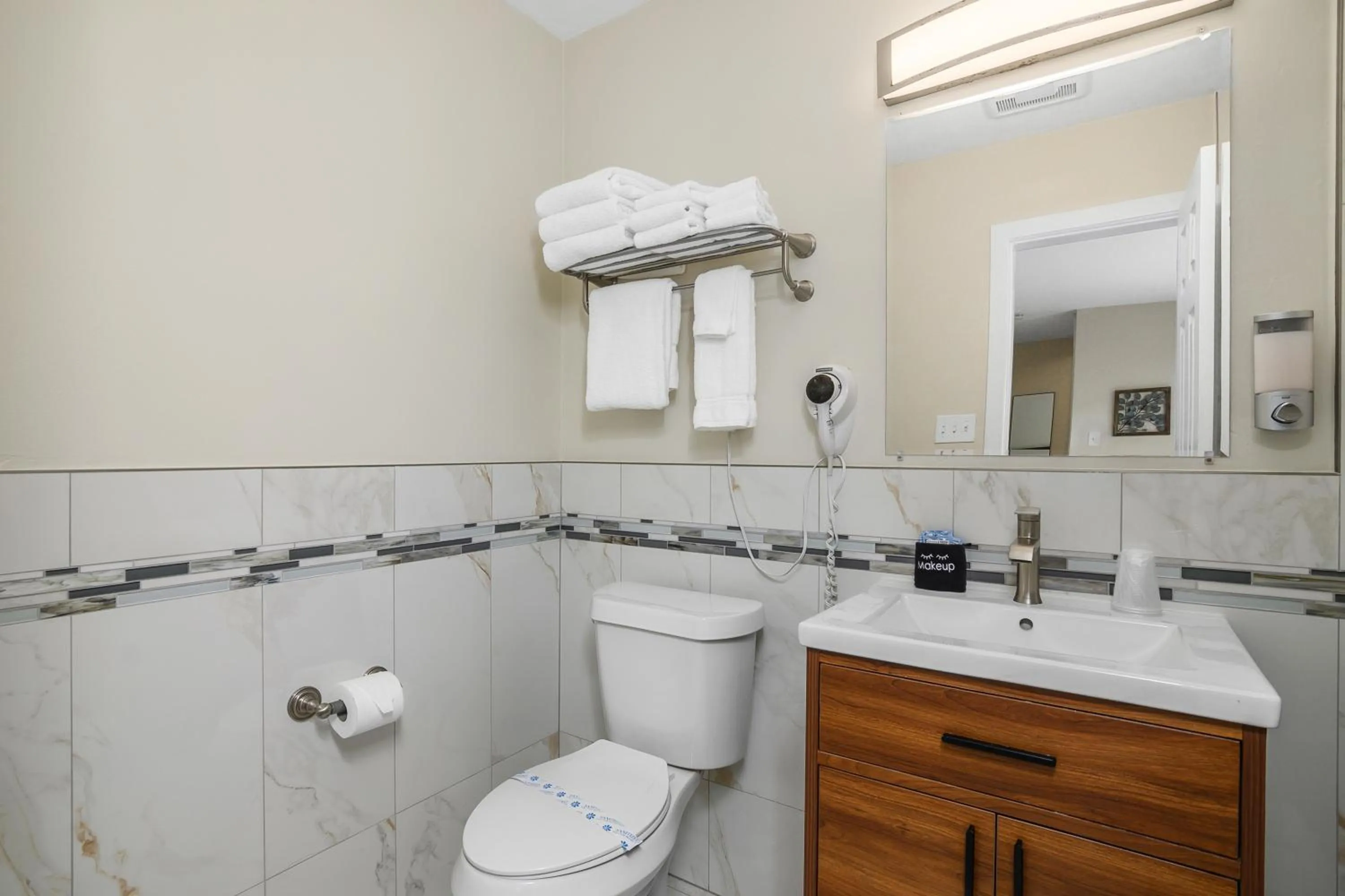 Bathroom in The Fairways Inn of Naples