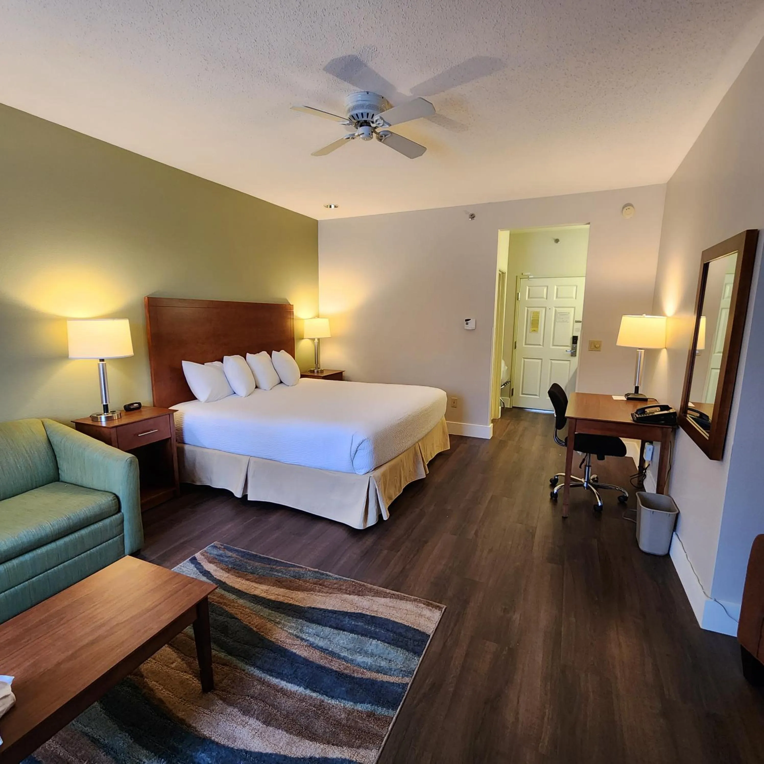 Photo of the whole room, Bed in Baymont by Wyndham Mackinaw City