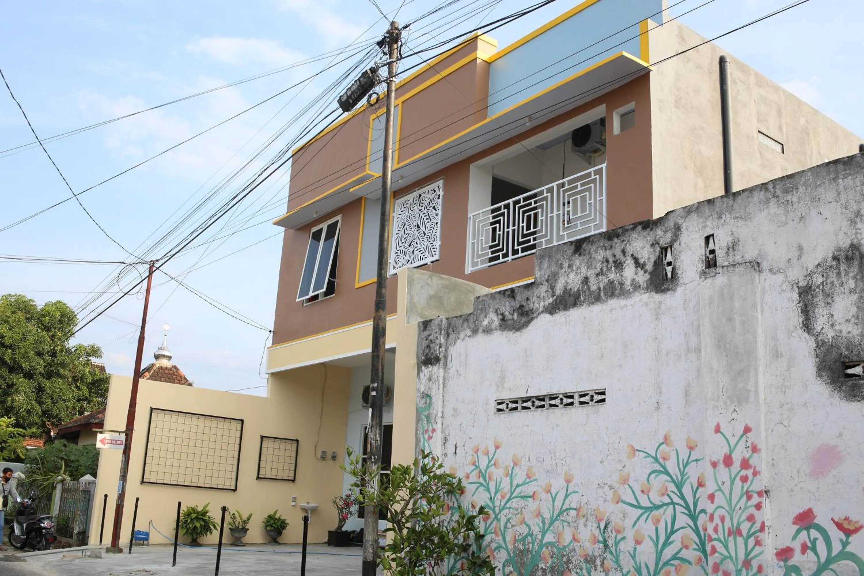 RedDoorz Syariah near Suncity Mall Madiun