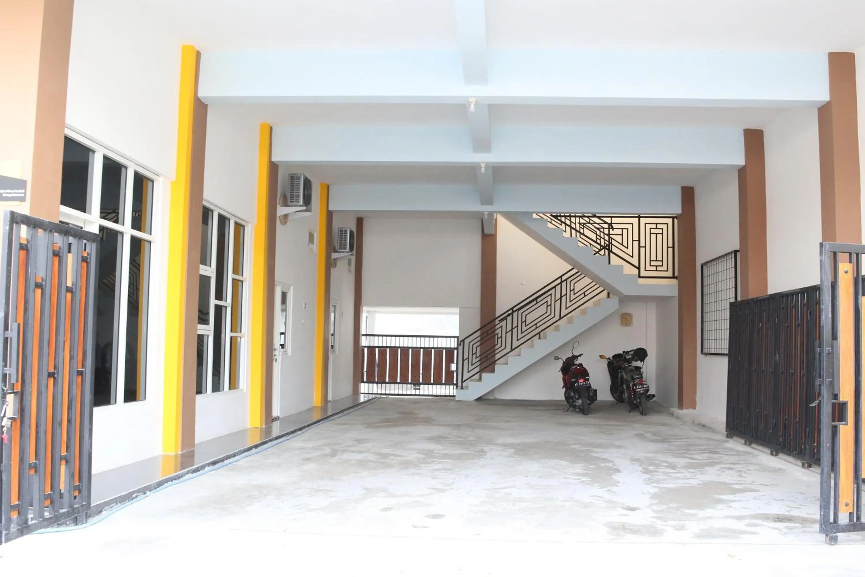 RedDoorz Syariah near Suncity Mall Madiun