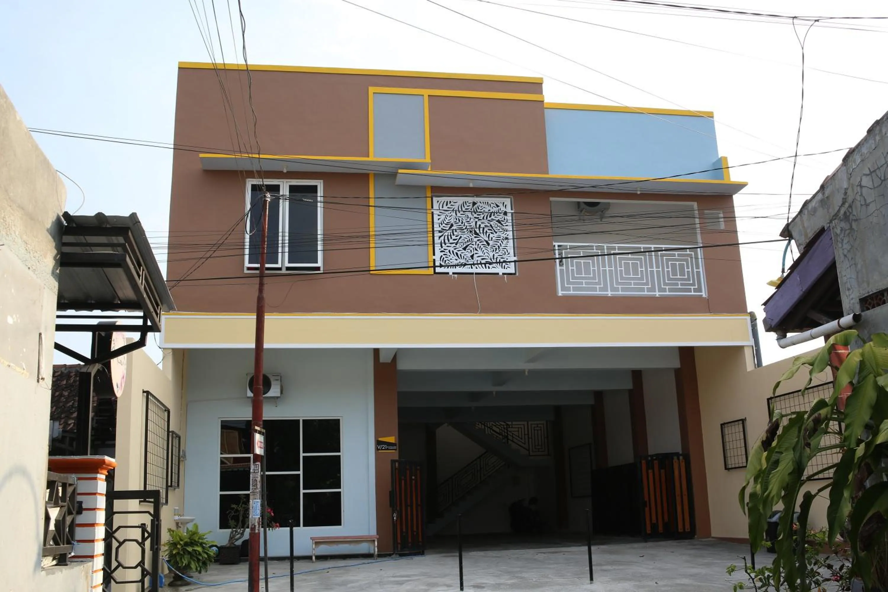 RedDoorz Syariah near Suncity Mall Madiun