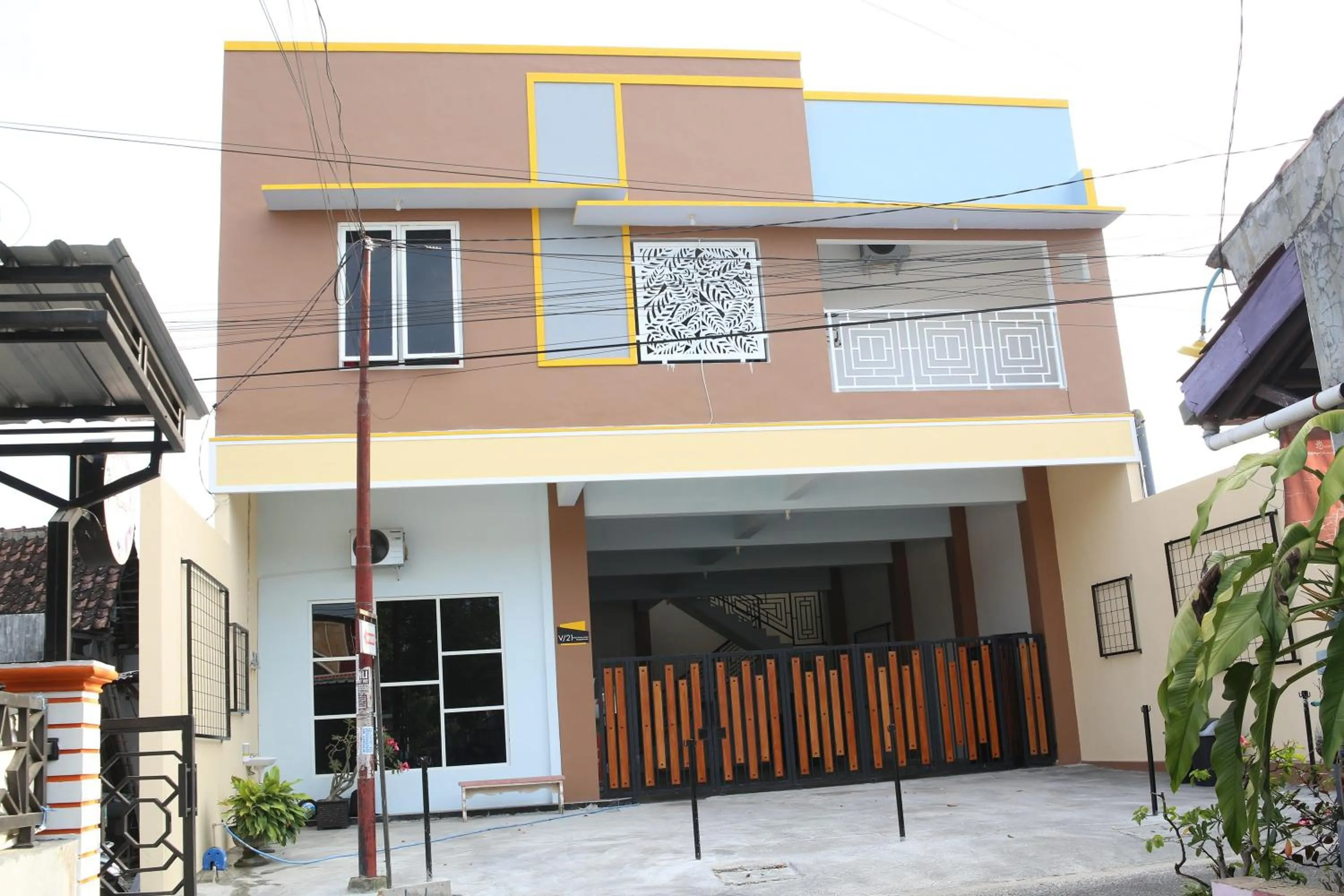 RedDoorz Syariah near Suncity Mall Madiun