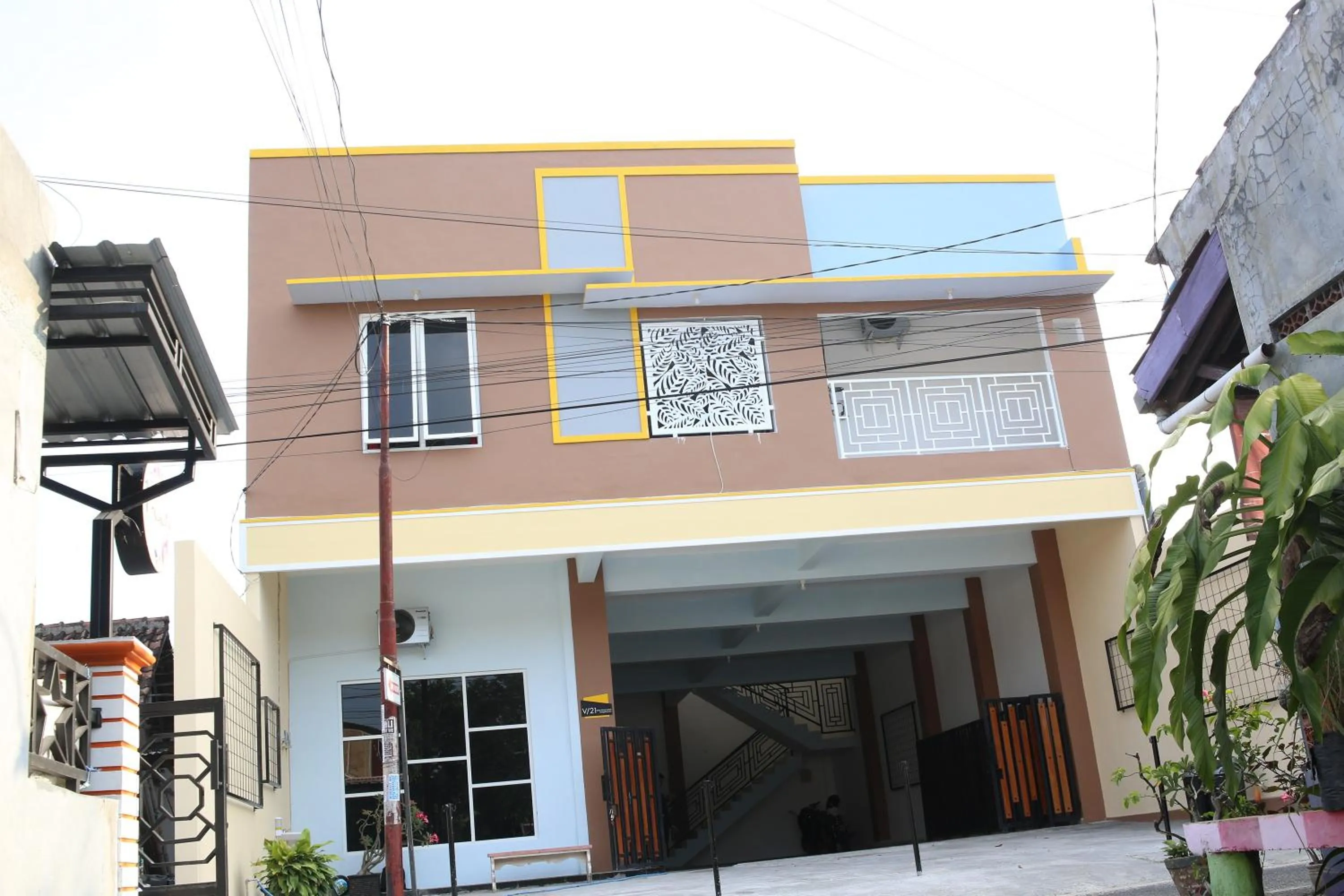 RedDoorz Syariah near Suncity Mall Madiun