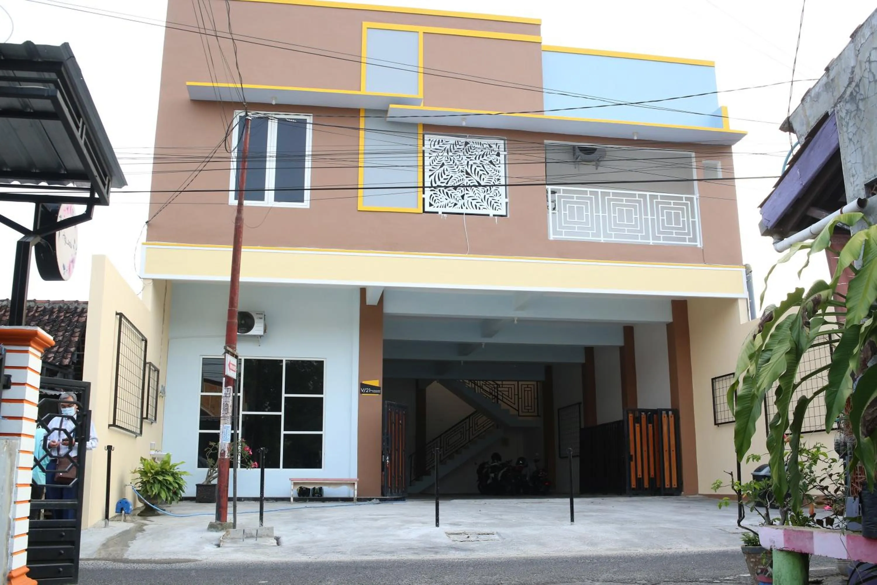 RedDoorz Syariah near Suncity Mall Madiun
