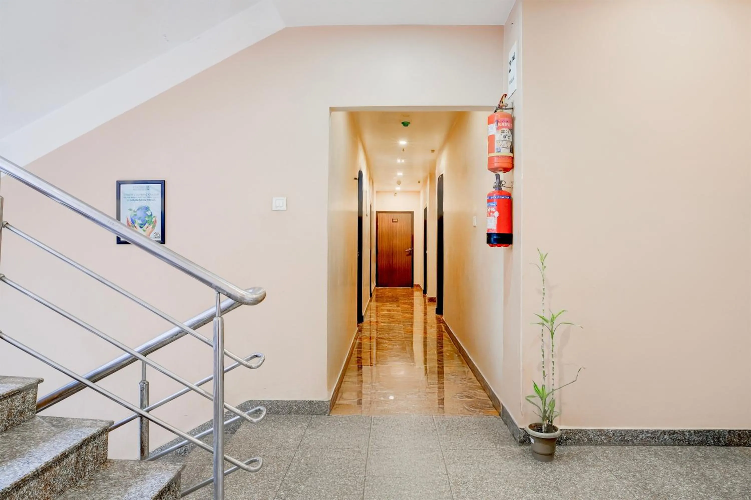 Lobby or reception in Super Townhouse Beltola Tiniali Formerly Hotel Pratishtha