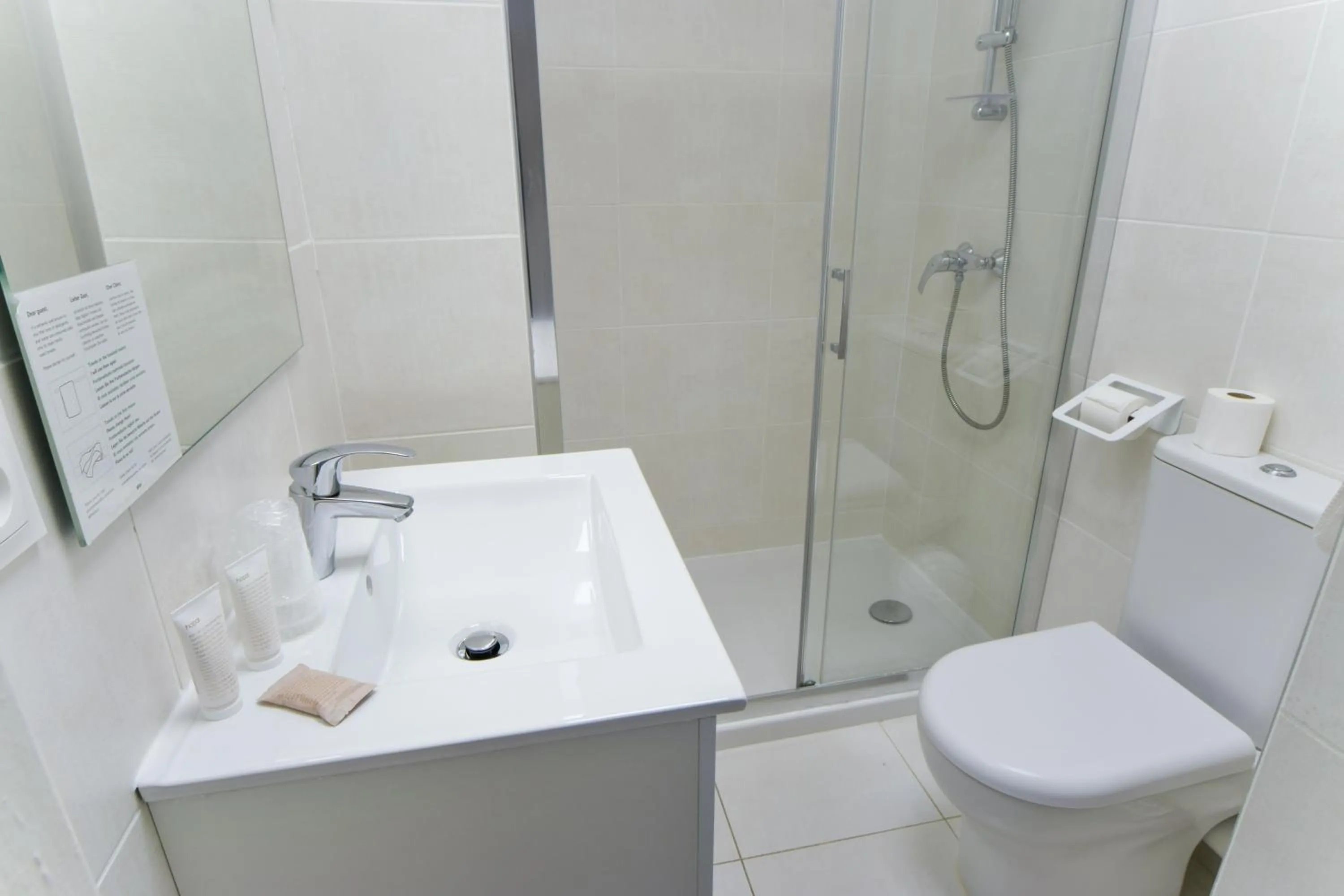 Classic Triple Room in Hotel Sables D'or