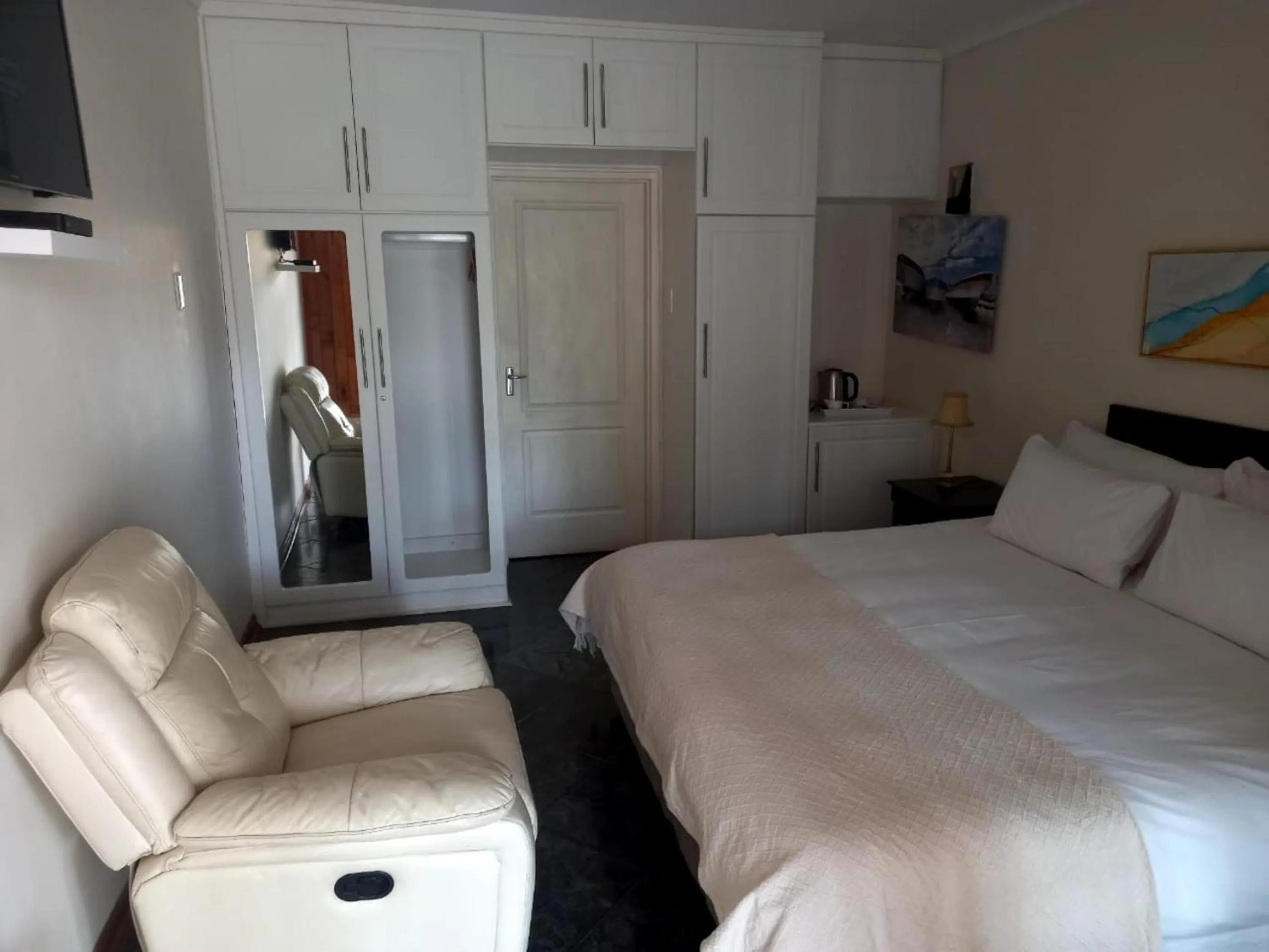 Bed in The Hills Guest House