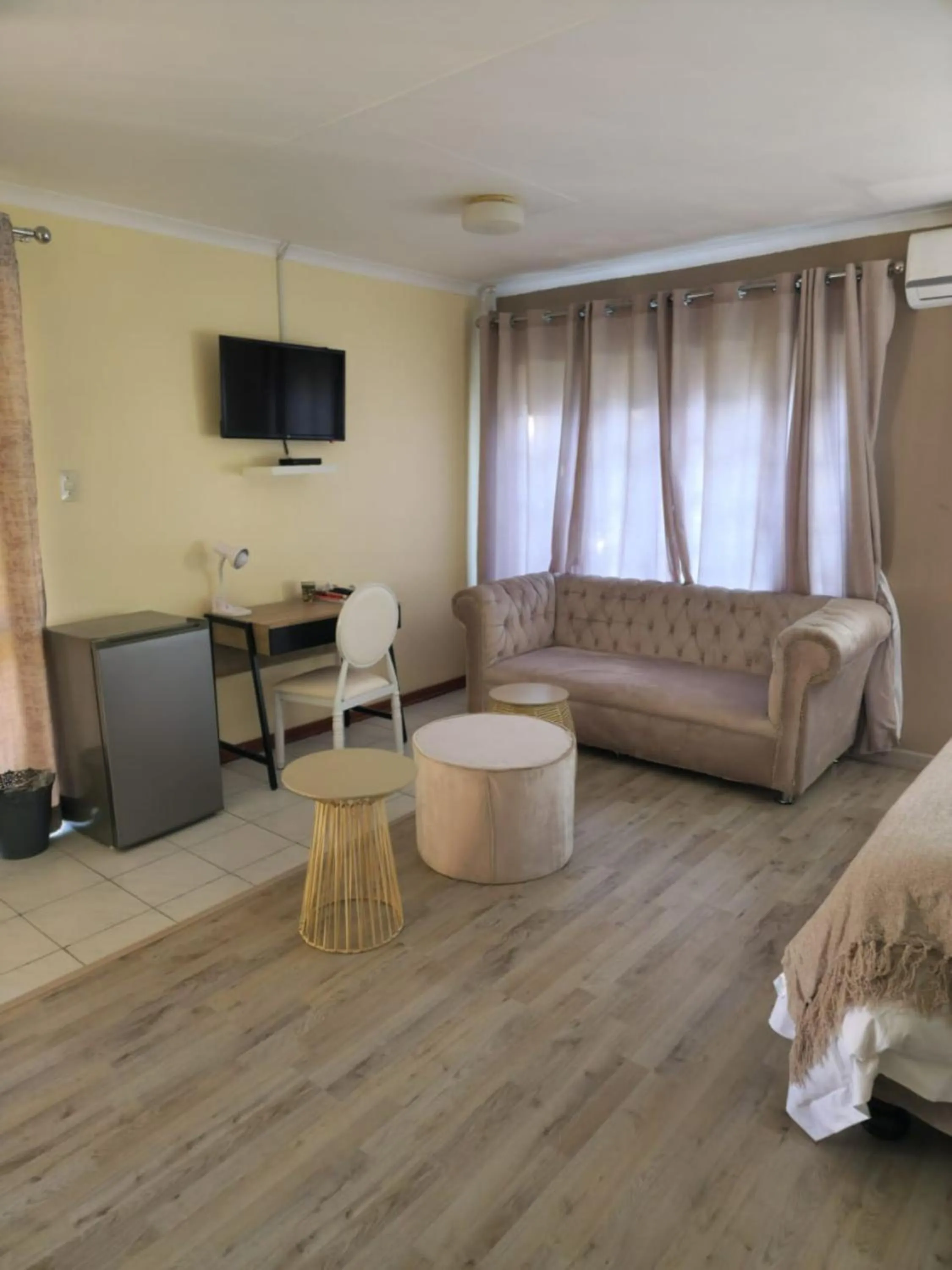 Seating area in The Hills Guest House