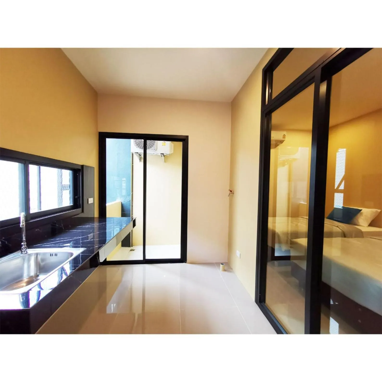 Bathroom, Bed in The Middle Town SHA