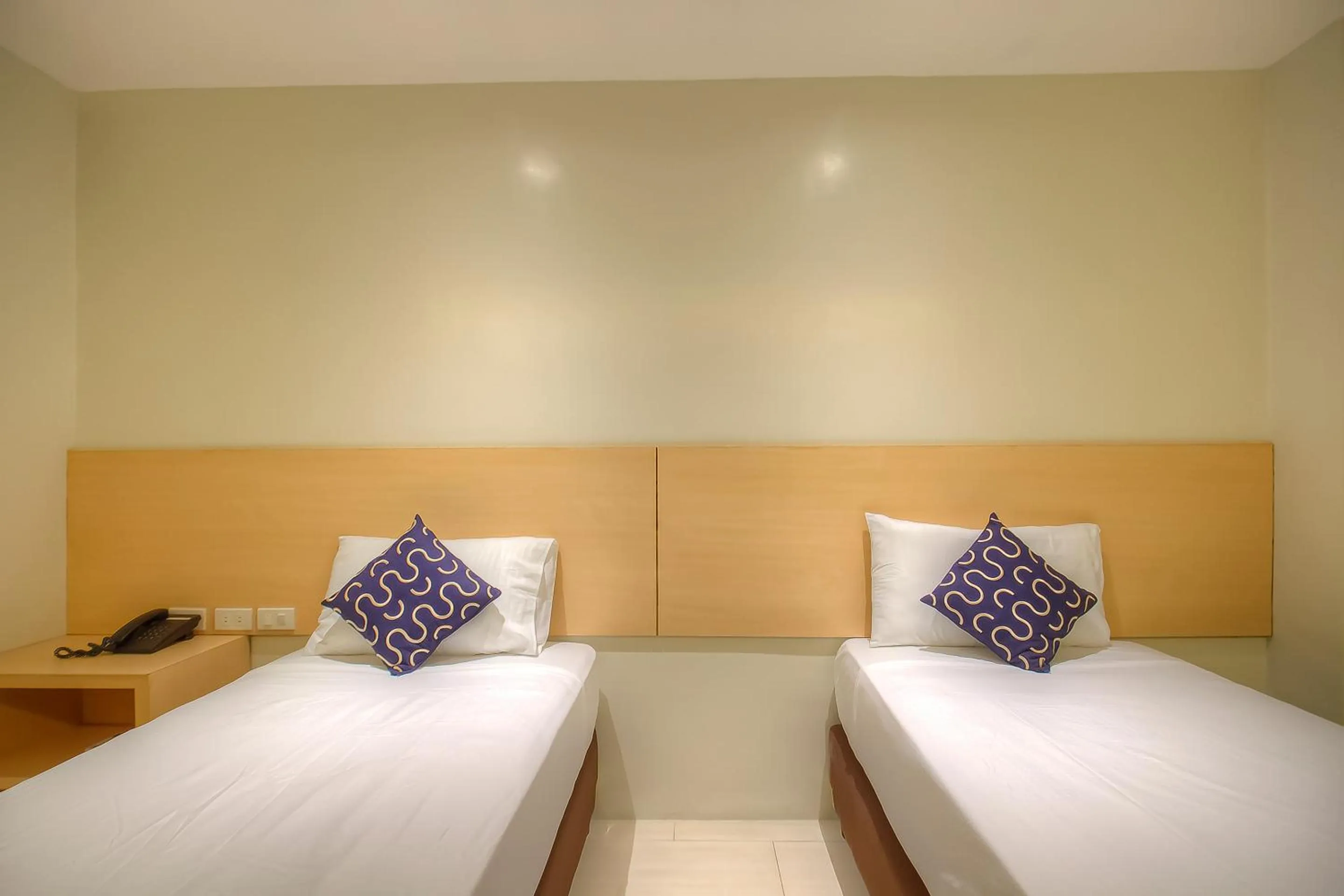 Lobby or reception, Bed in Capital O 827 Speciale Hotel