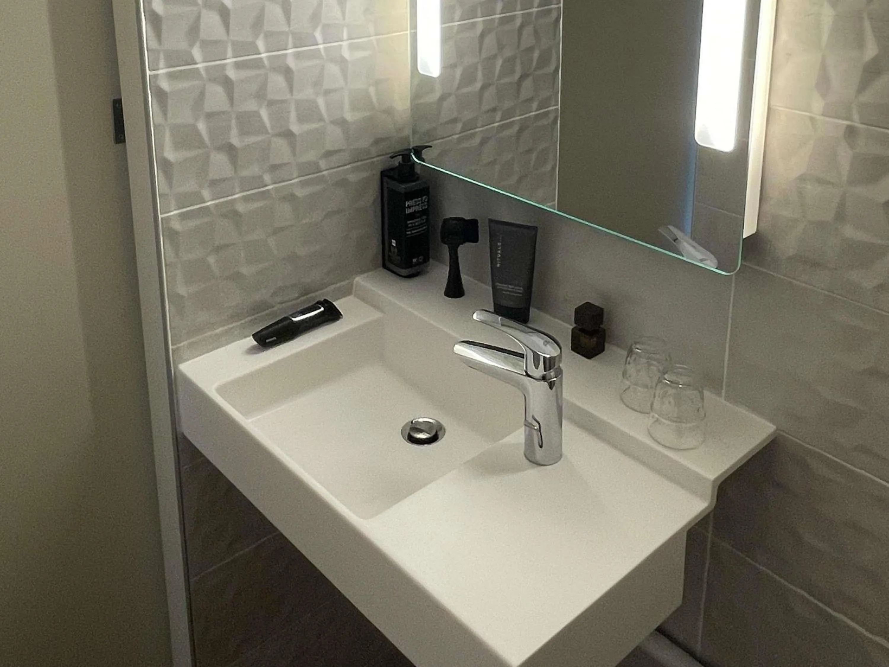 Bedroom in Ibis Styles Toulouse Blagnac Aéroport