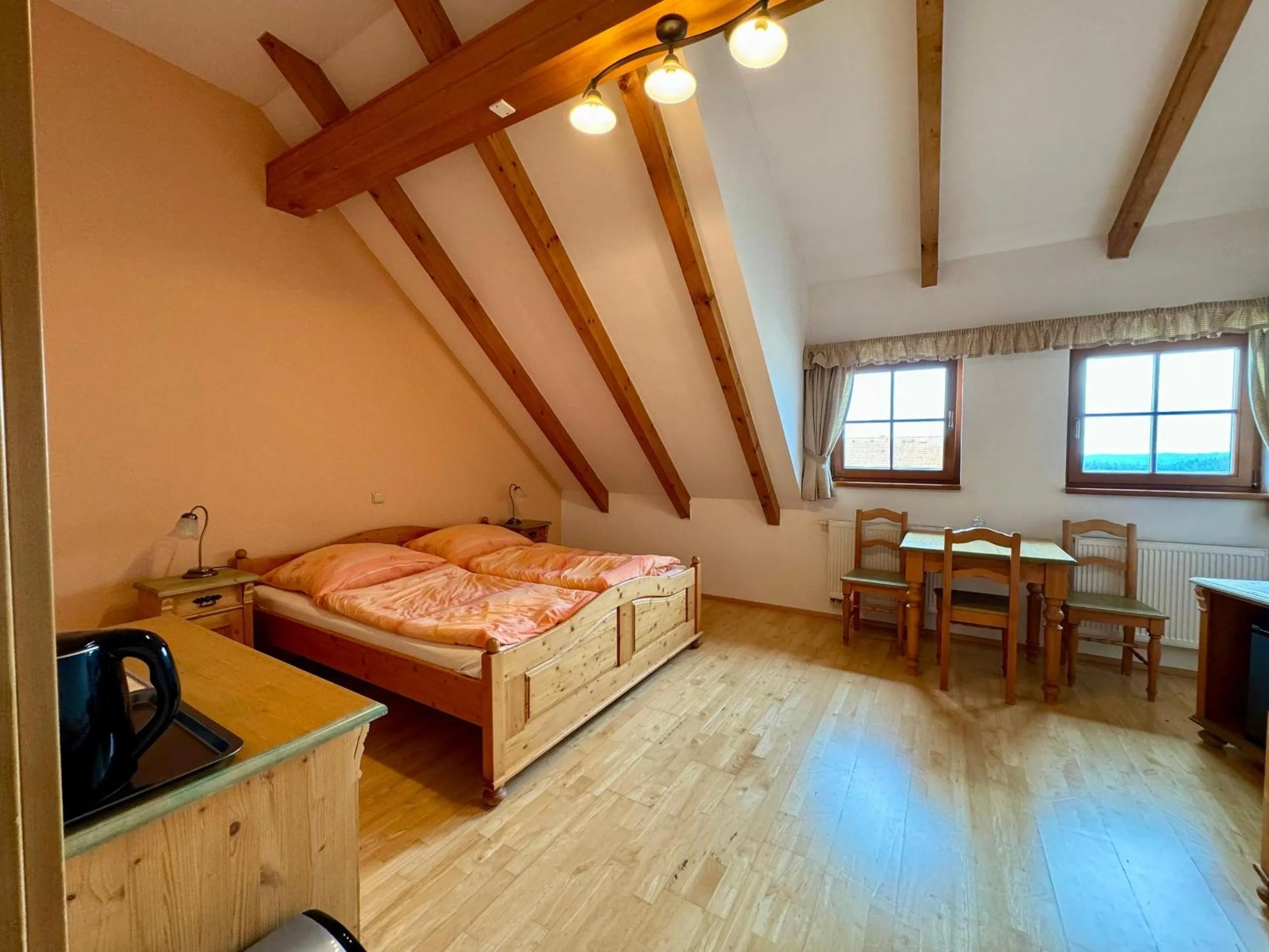 Bed in Hotelový a jezdecký areál Dvůr Krutěnice