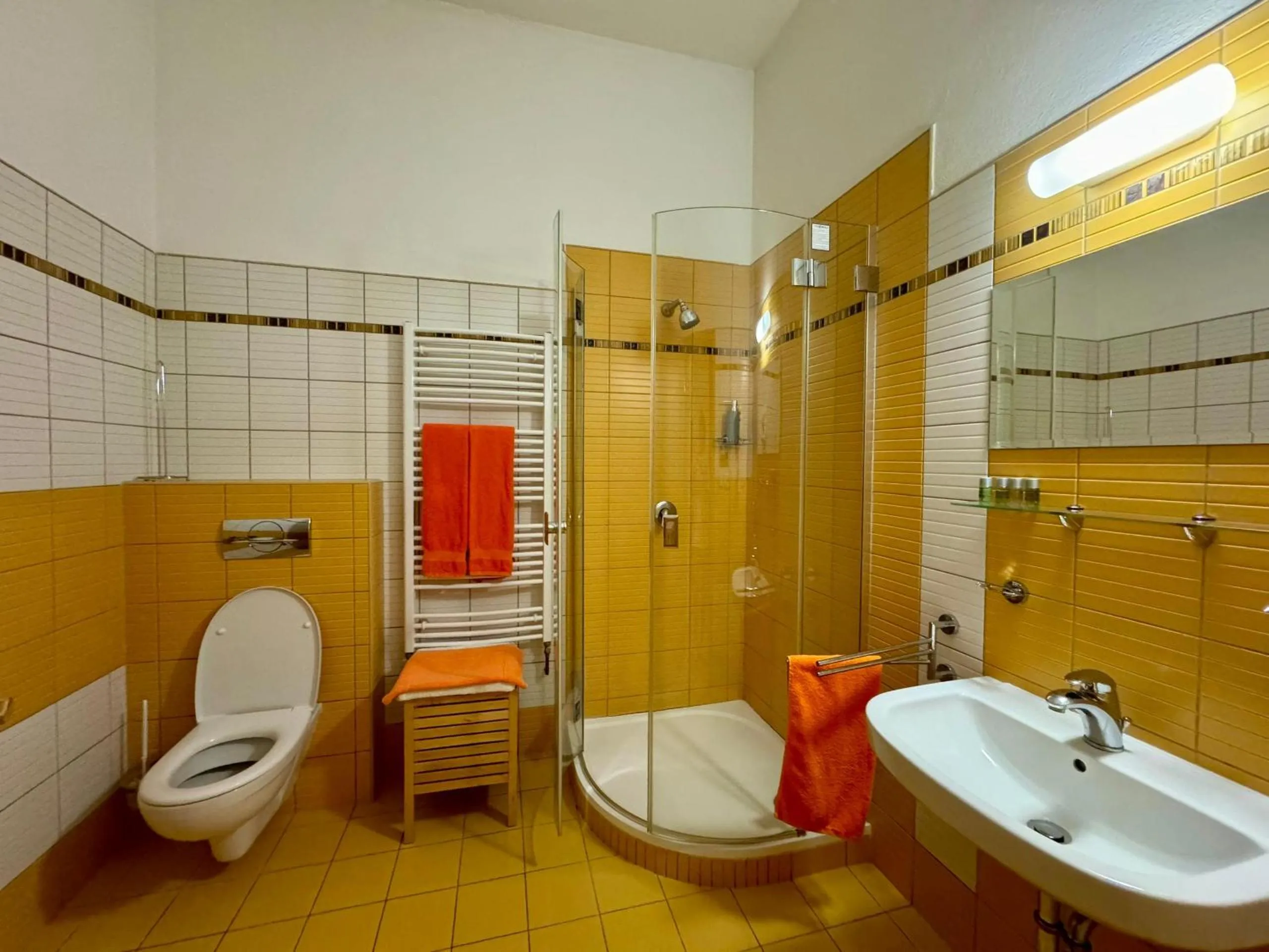 Hotelový a jezdecký areál Dvůr Krutěnice