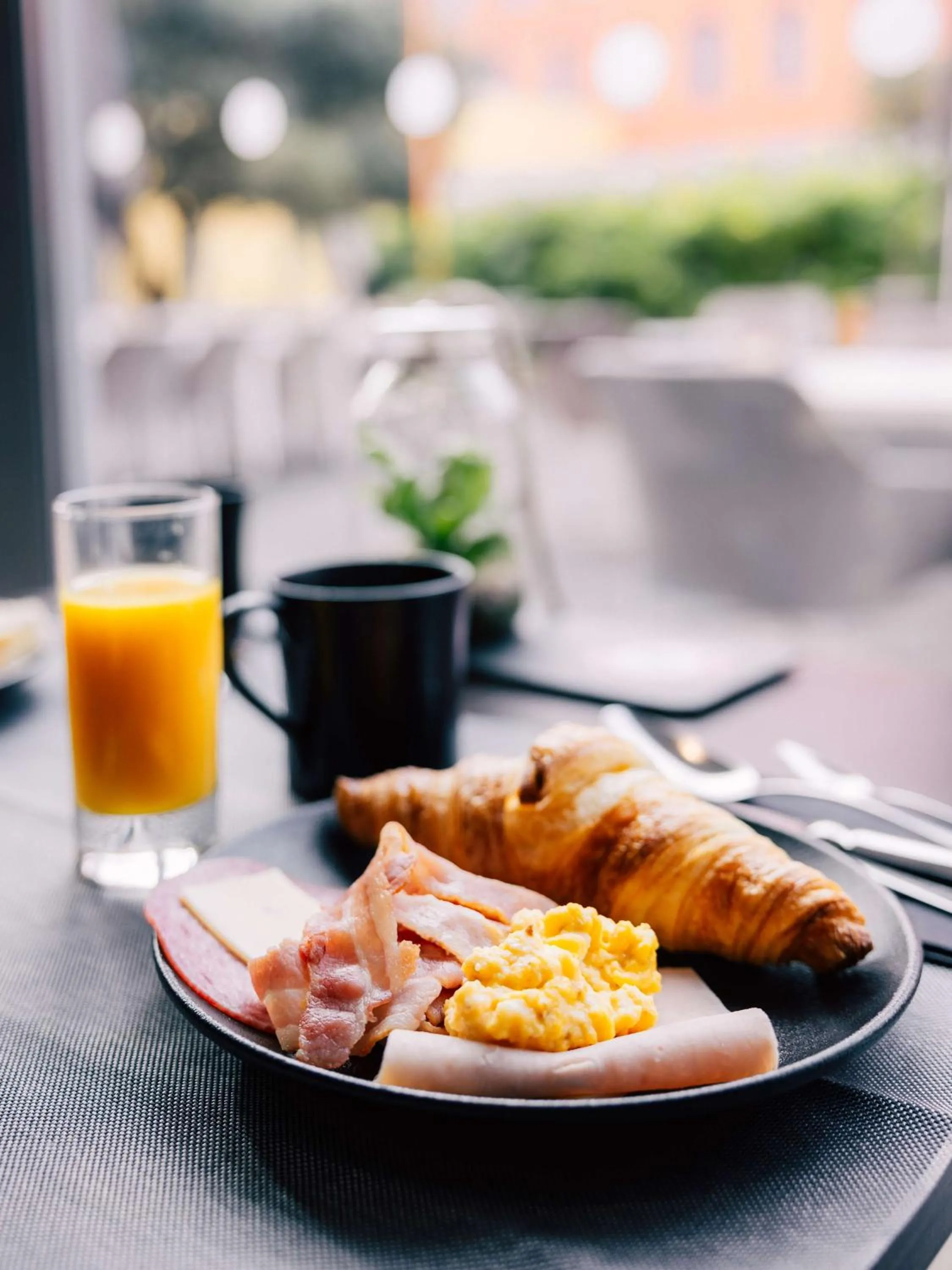 Breakfast in Radisson Blu Hotel Toulouse Airport
