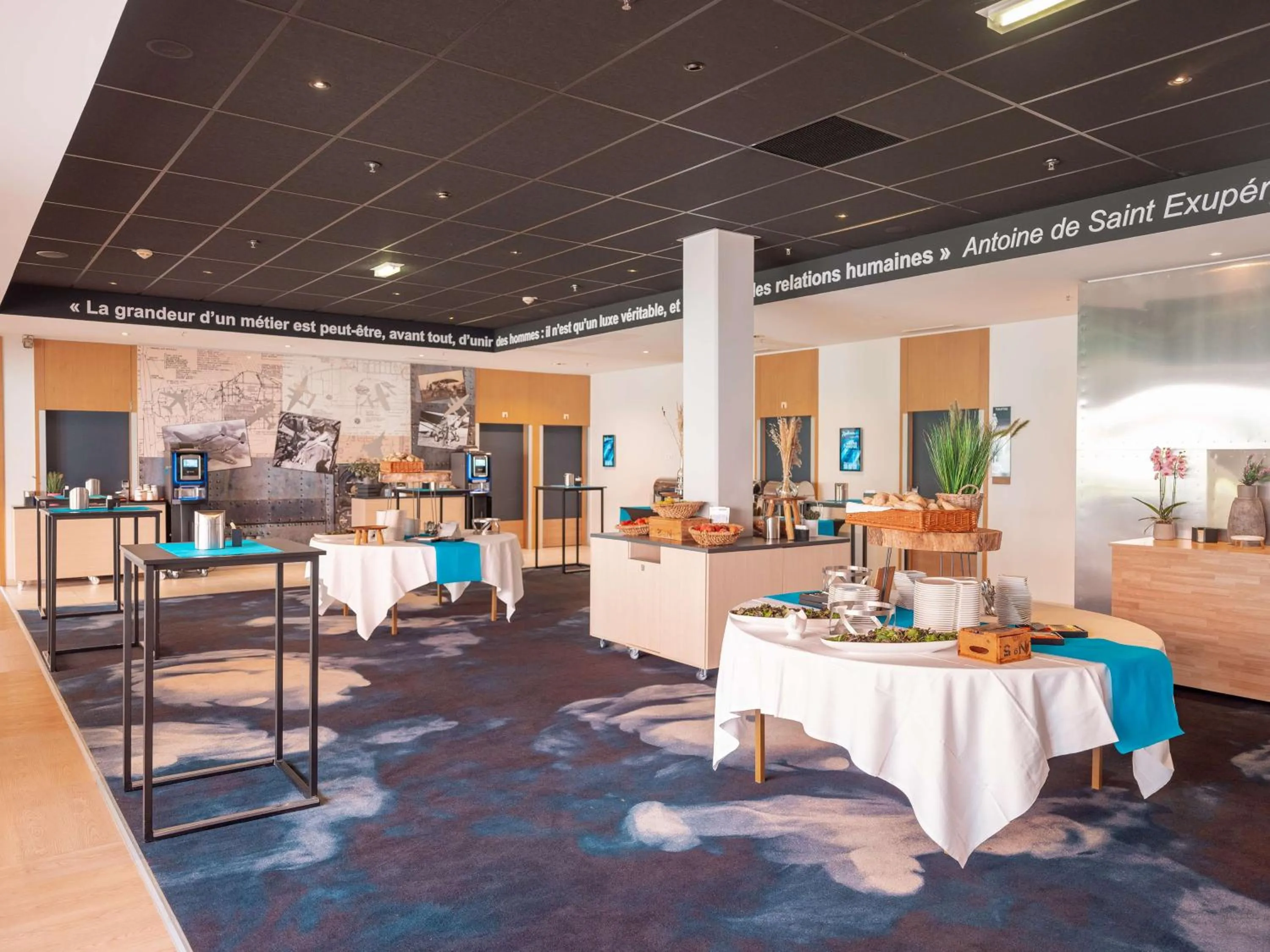 Meeting/conference room in Radisson Blu Hotel Toulouse Airport