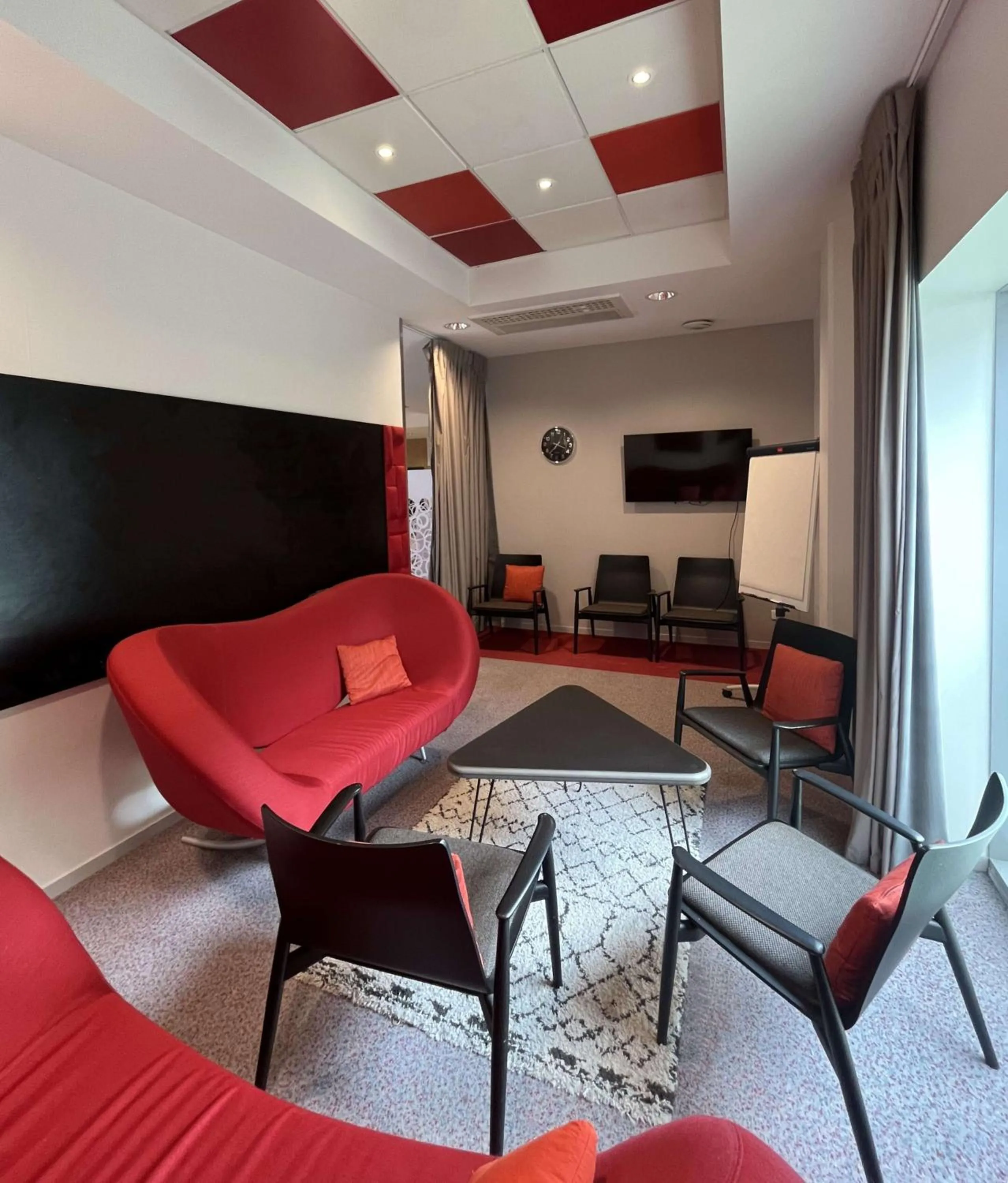 Meeting/conference room in Radisson Blu Hotel Toulouse Airport