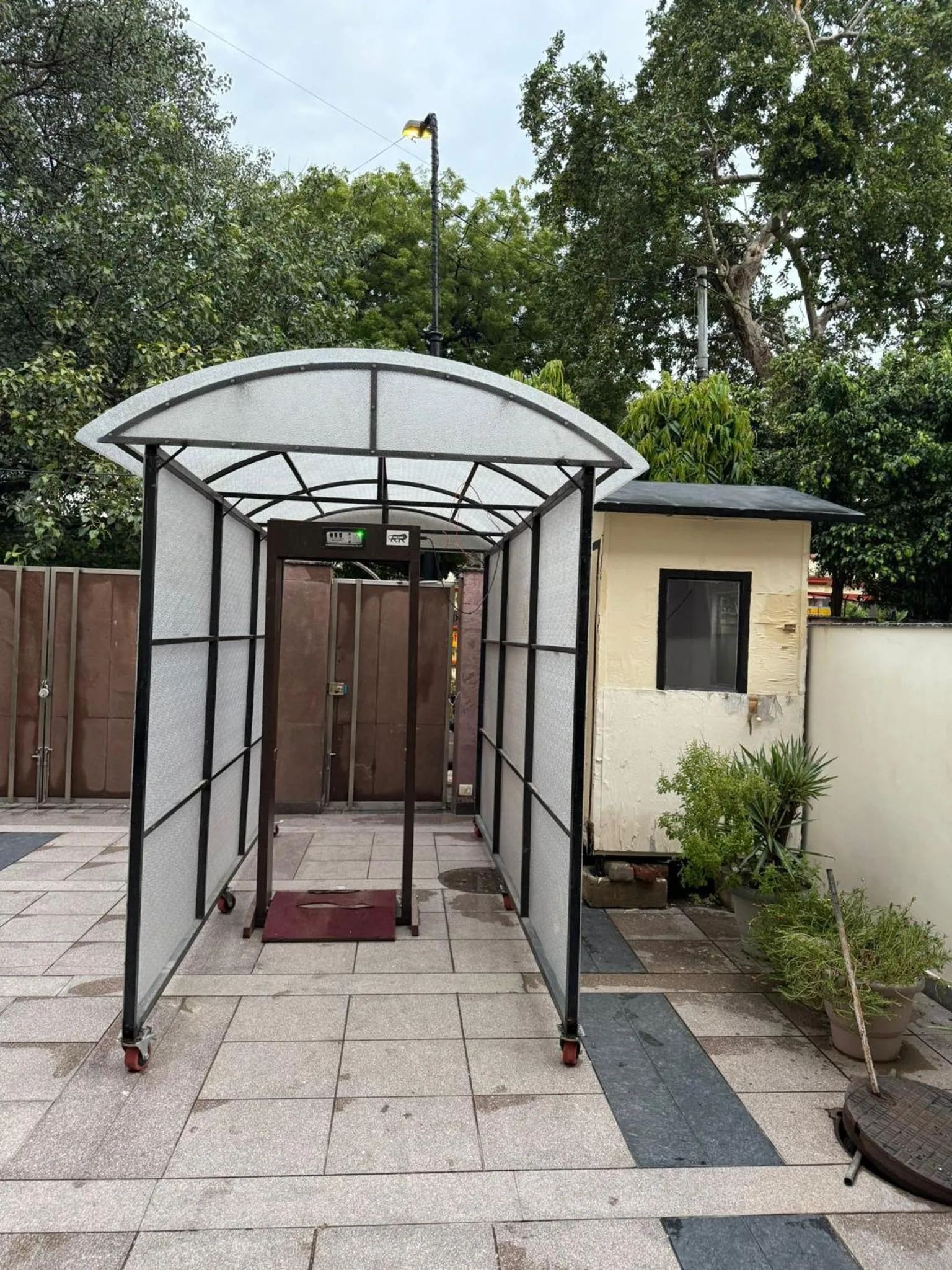 Facade/entrance in UDS Villa - Next to VFS, Walking to Connaught Place