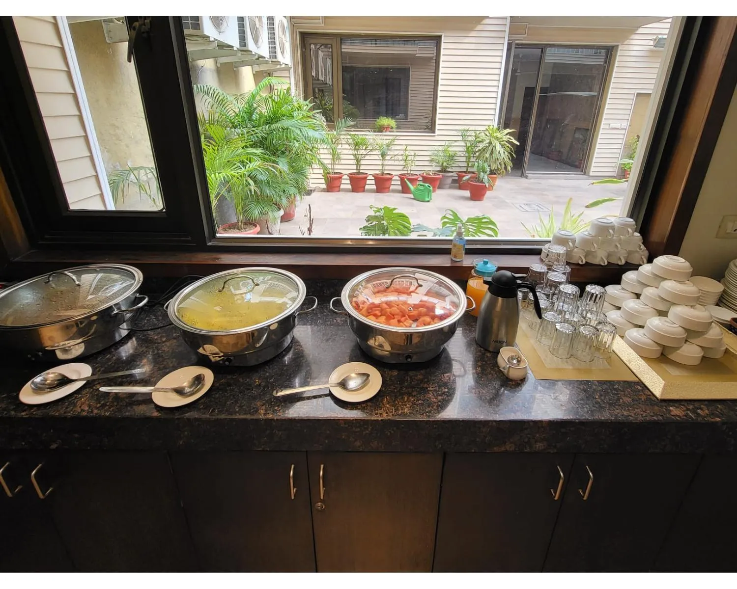 Food and drinks in UDS Villa - Next to VFS, Walking to Connaught Place