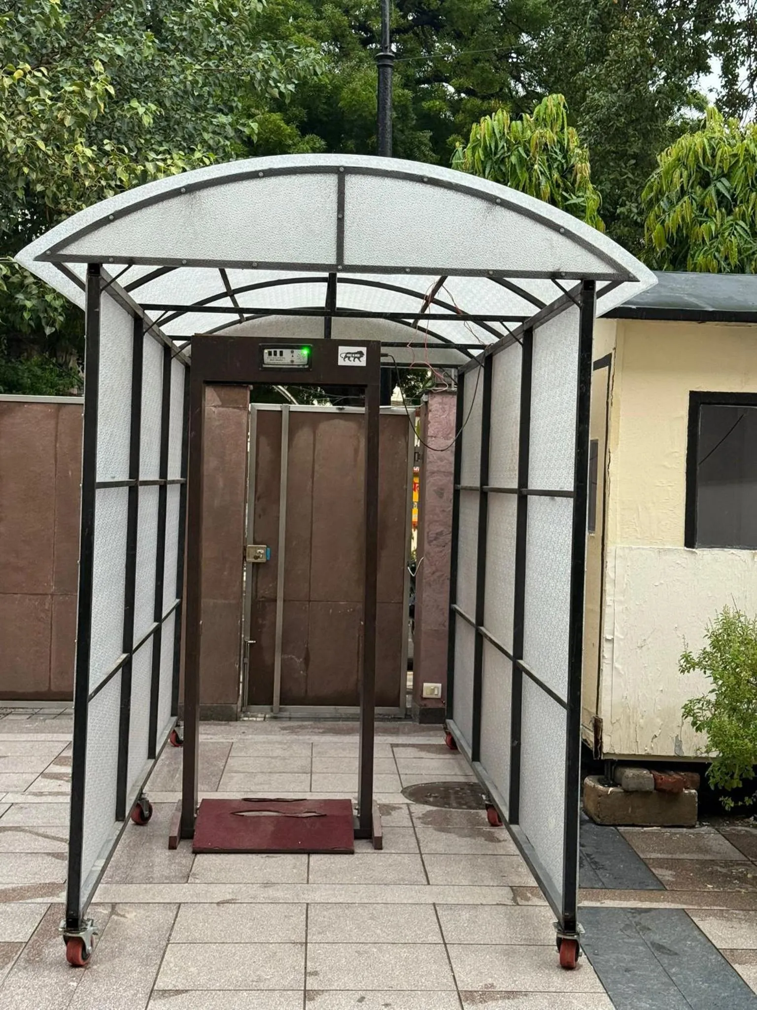 Facade/entrance in UDS Villa - Next to VFS, Walking to Connaught Place