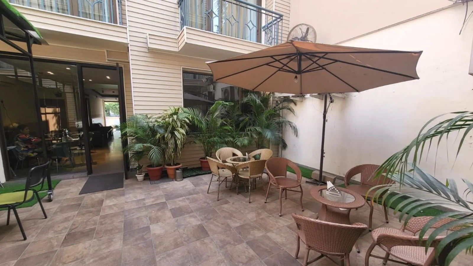 Inner courtyard view in UDS Villa - Next to VFS, Walking to Connaught Place