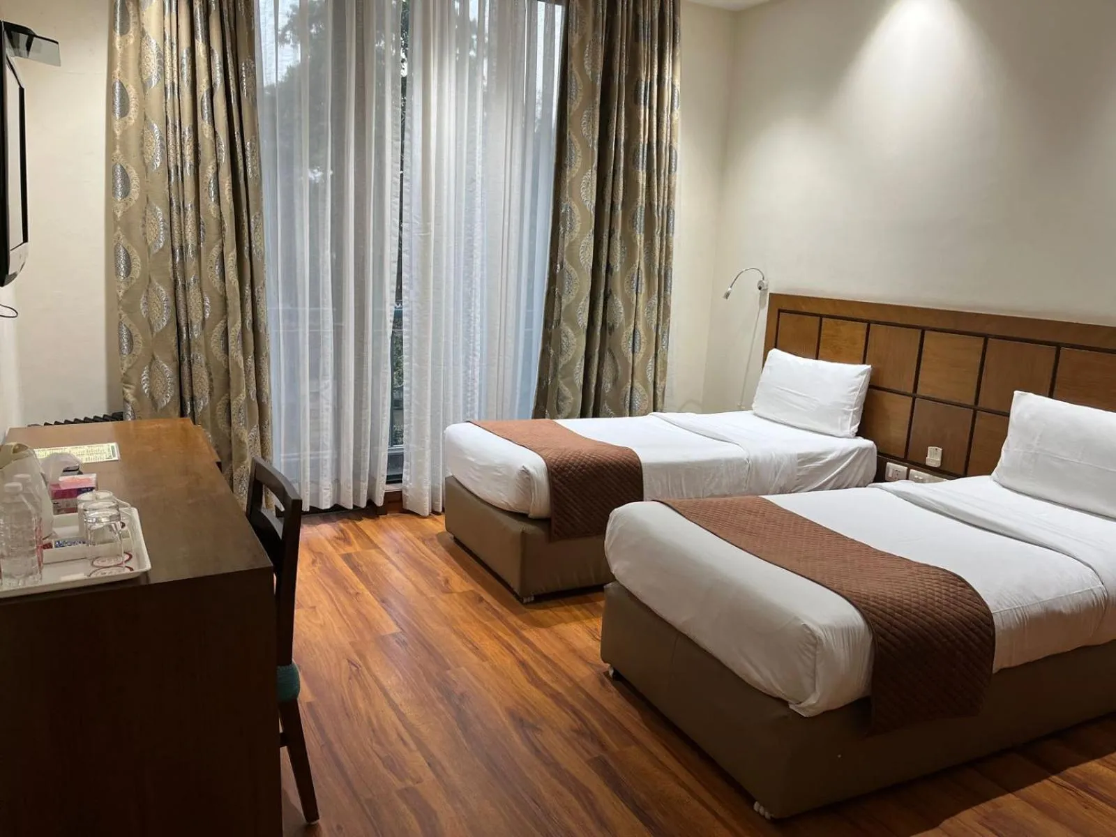 Restaurant/places to eat, Bed in UDS Villa Scandinavian - Next to VFS, Walking to Connaught Place