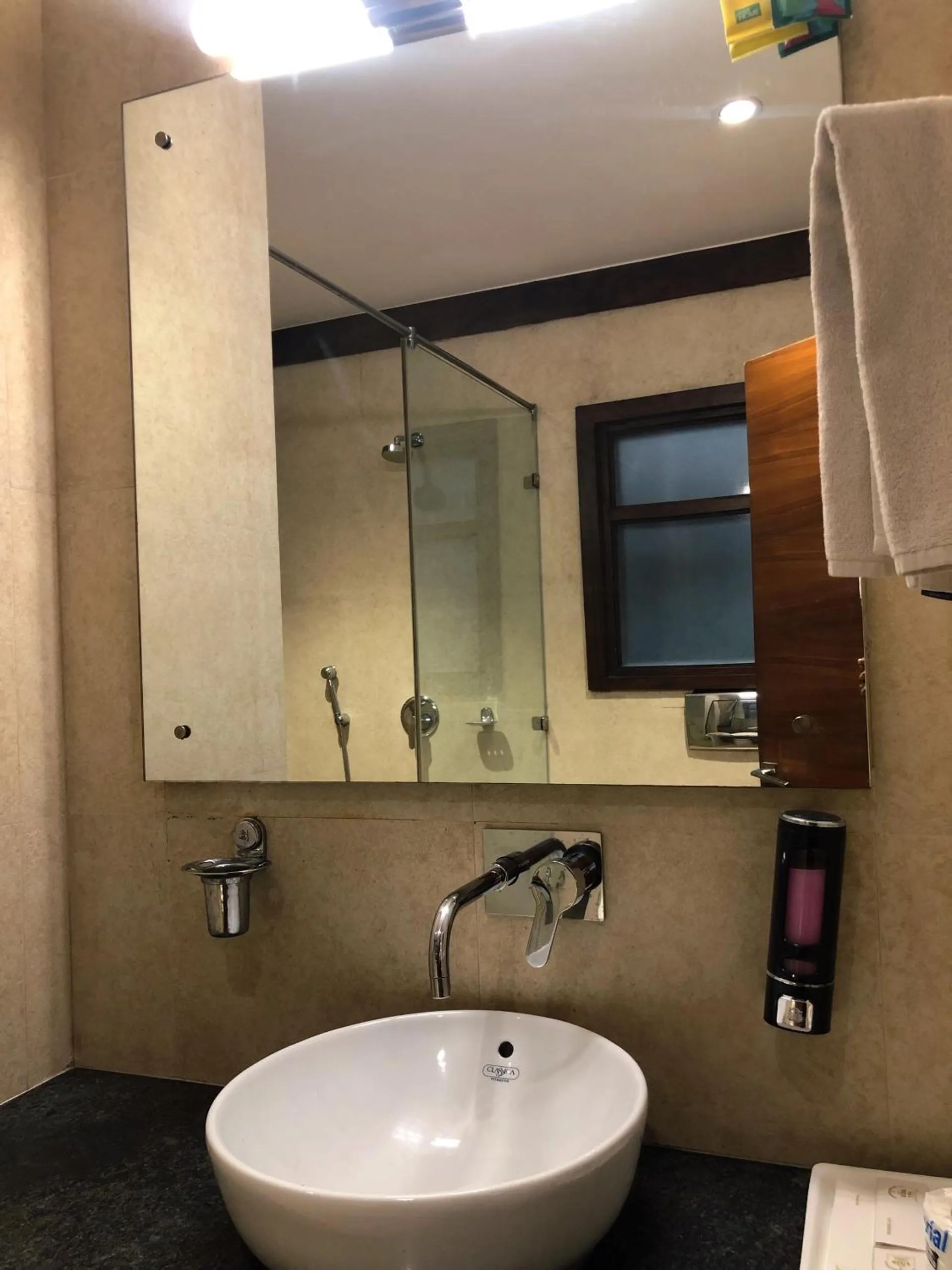 Bathroom in UDS Villa - Next to VFS, Walking to Connaught Place