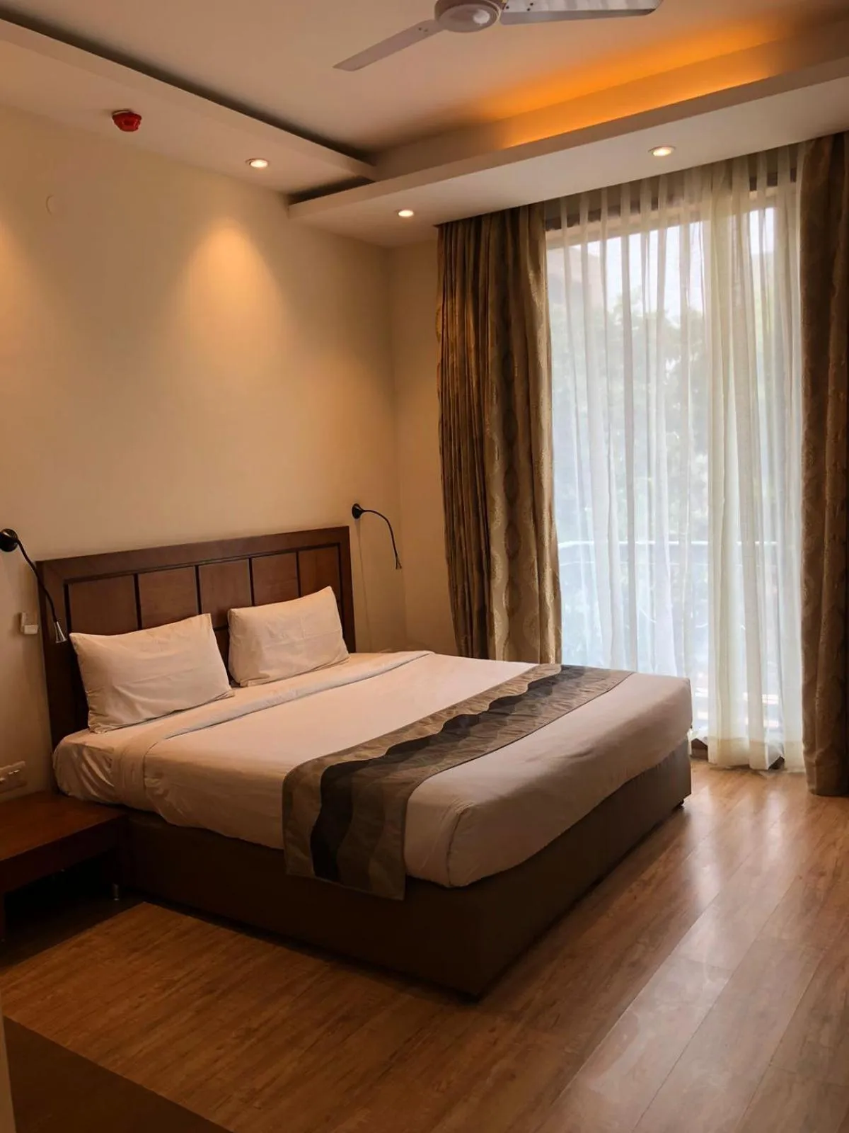 Bedroom, Bed in UDS Villa - Next to VFS, Walking to Connaught Place