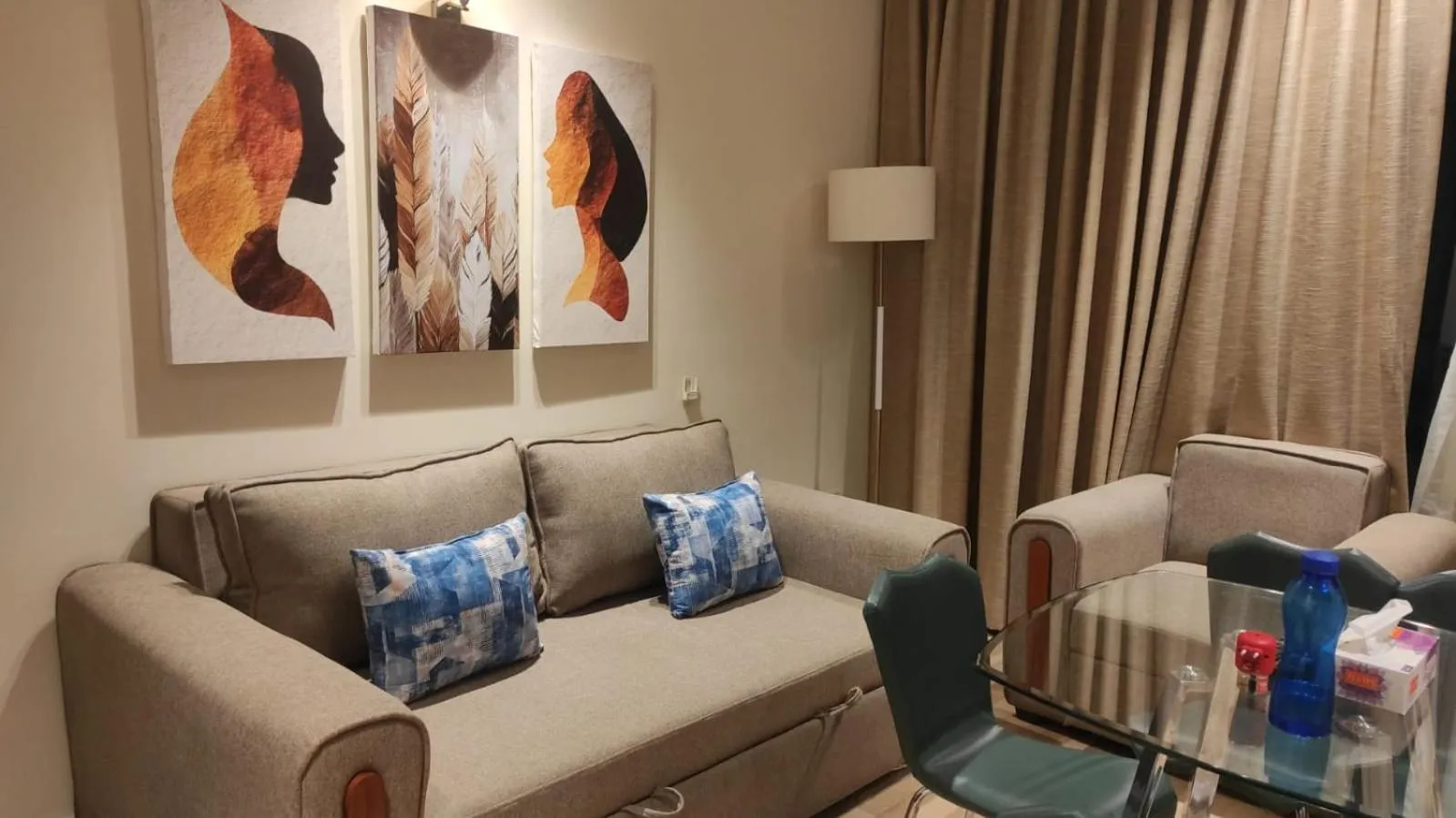 Living room in UDS Villa - Next to VFS, Walking to Connaught Place