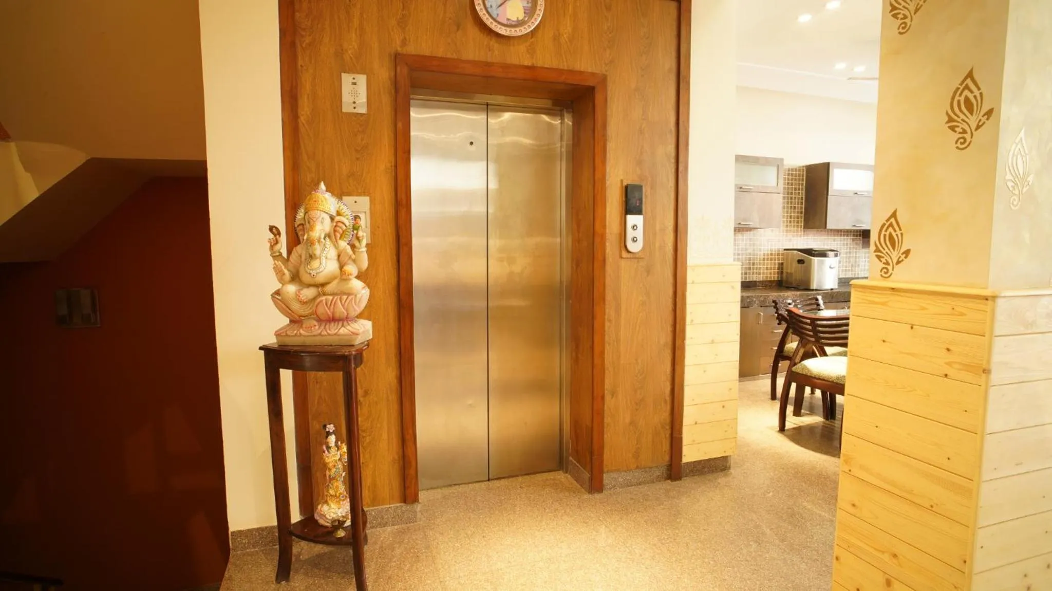 Area and facilities in UDS Villa - Next to VFS, Walking to Connaught Place