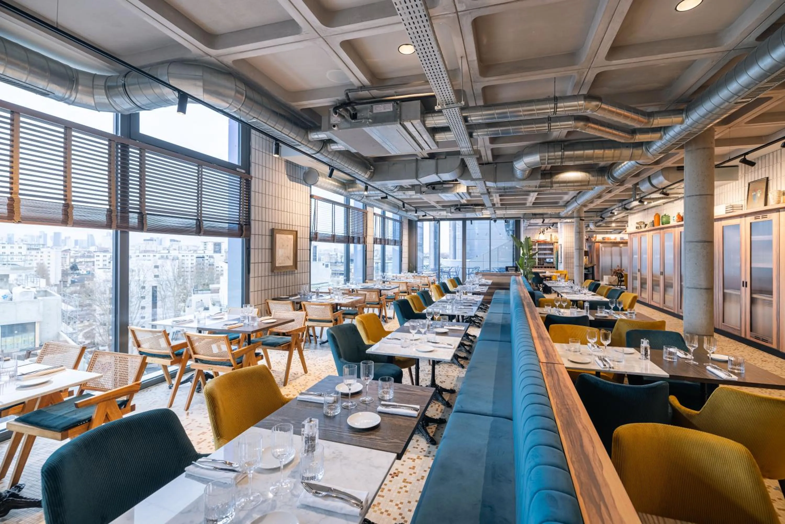 Restaurant/places to eat in KOPSTER Hotel Residence Paris Ouest Colombes