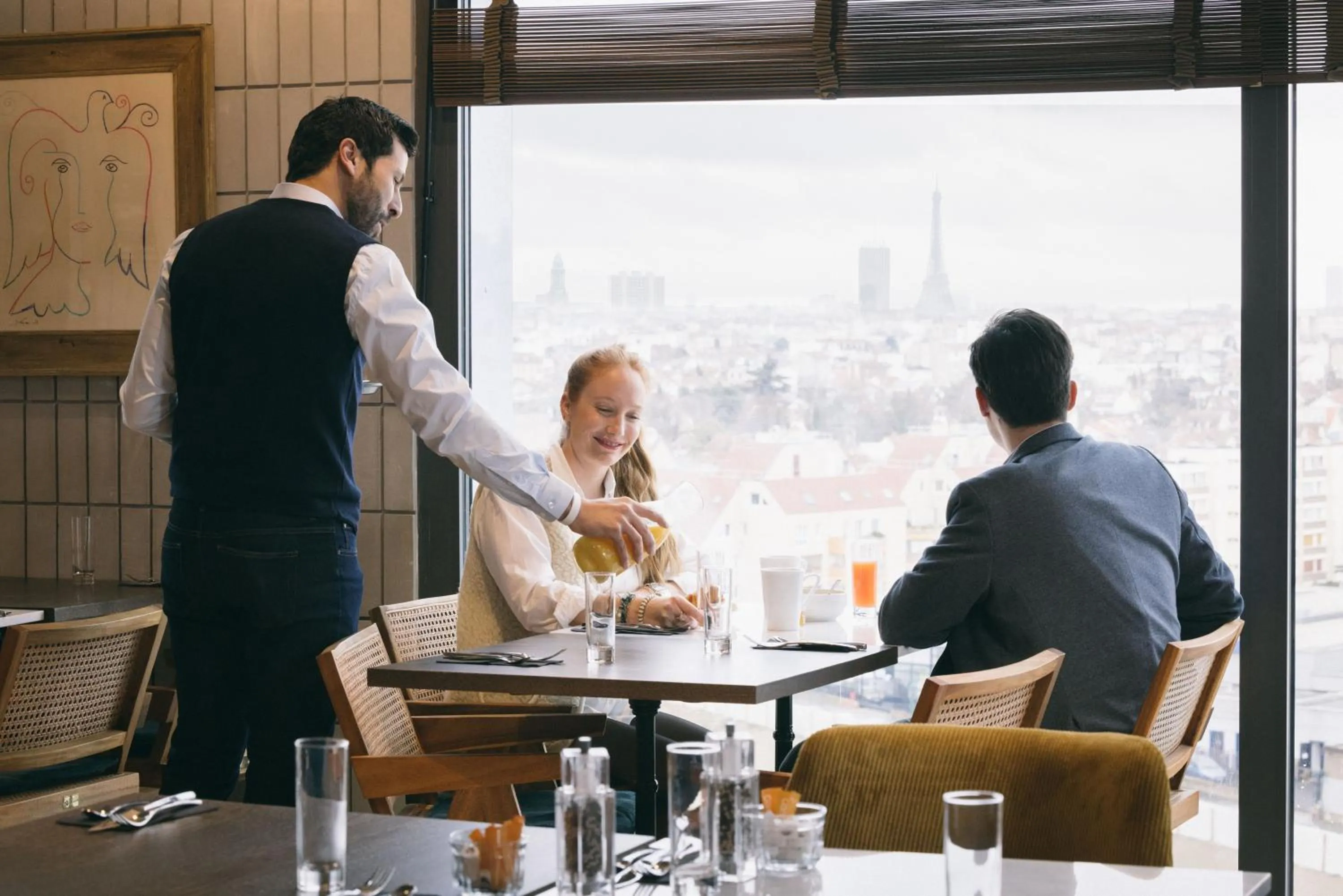 Restaurant/places to eat in KOPSTER Hotel Residence Paris Ouest Colombes